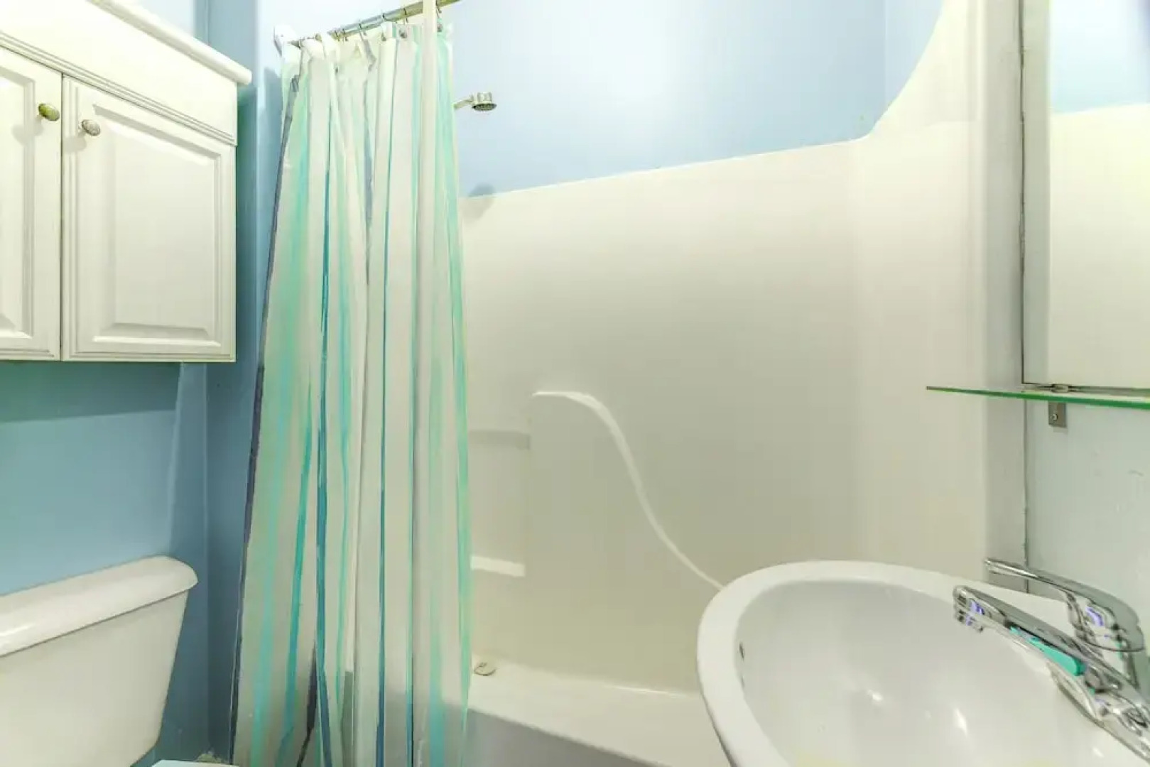 Dog-friendly Dayton Home: 1 Mi to Downtown!