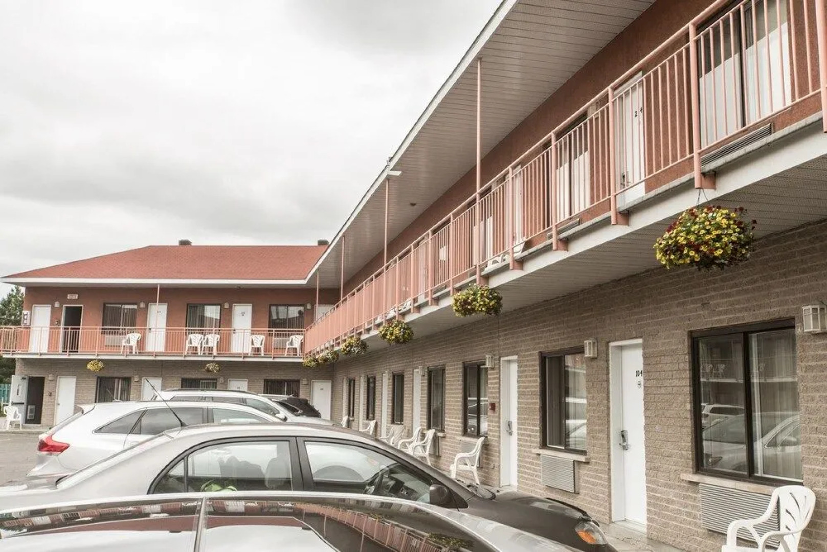 Falcon Motel Brossard