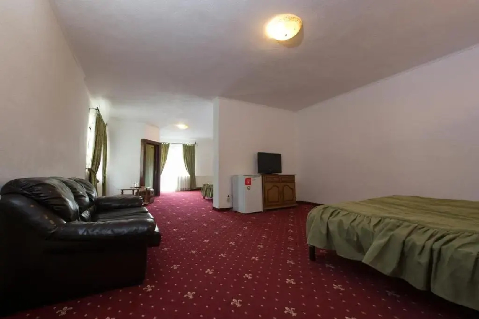 Complex Craiasa Muntilor Moieciu