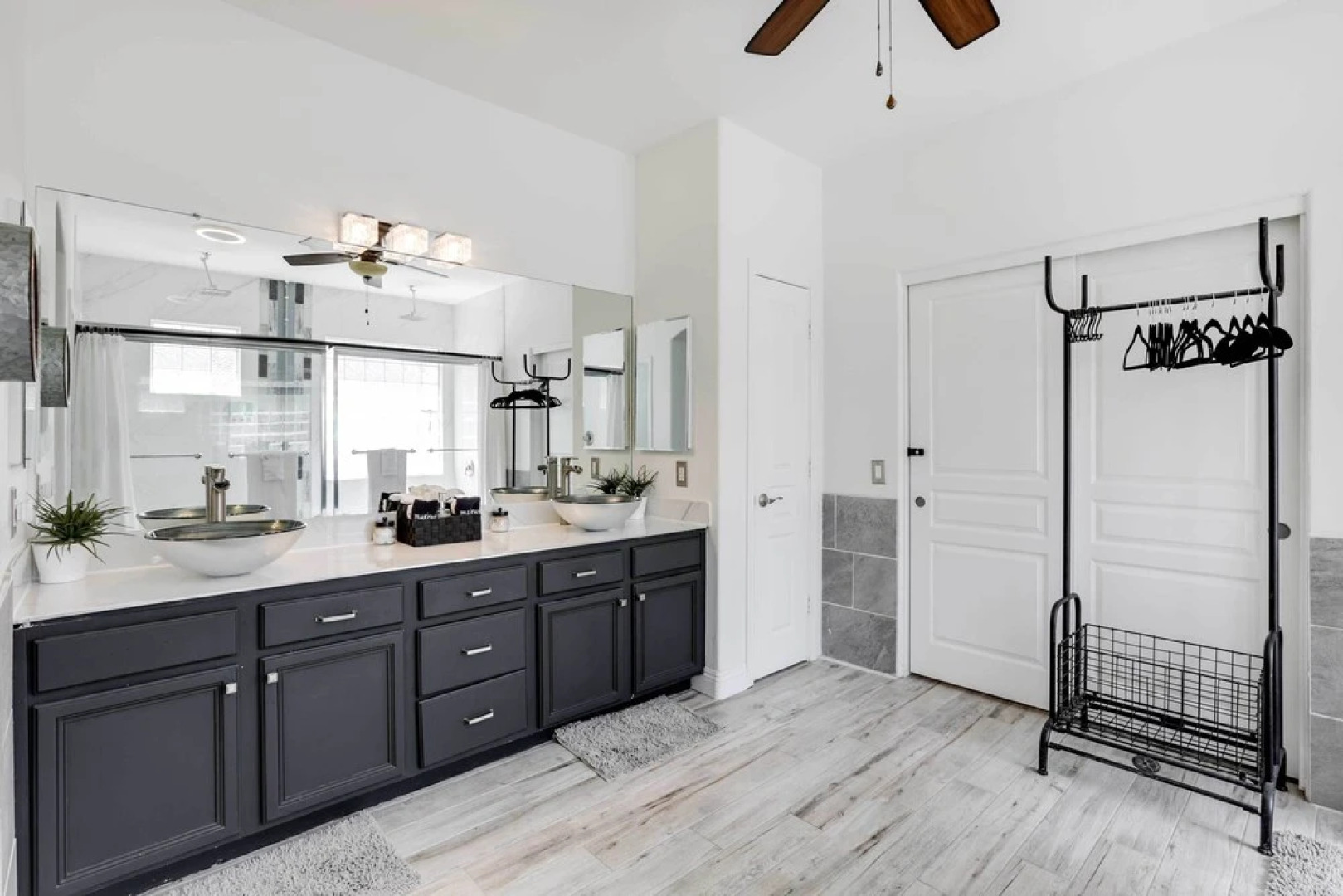 Pool, Fire Pit & Grill: Goodyear Home!