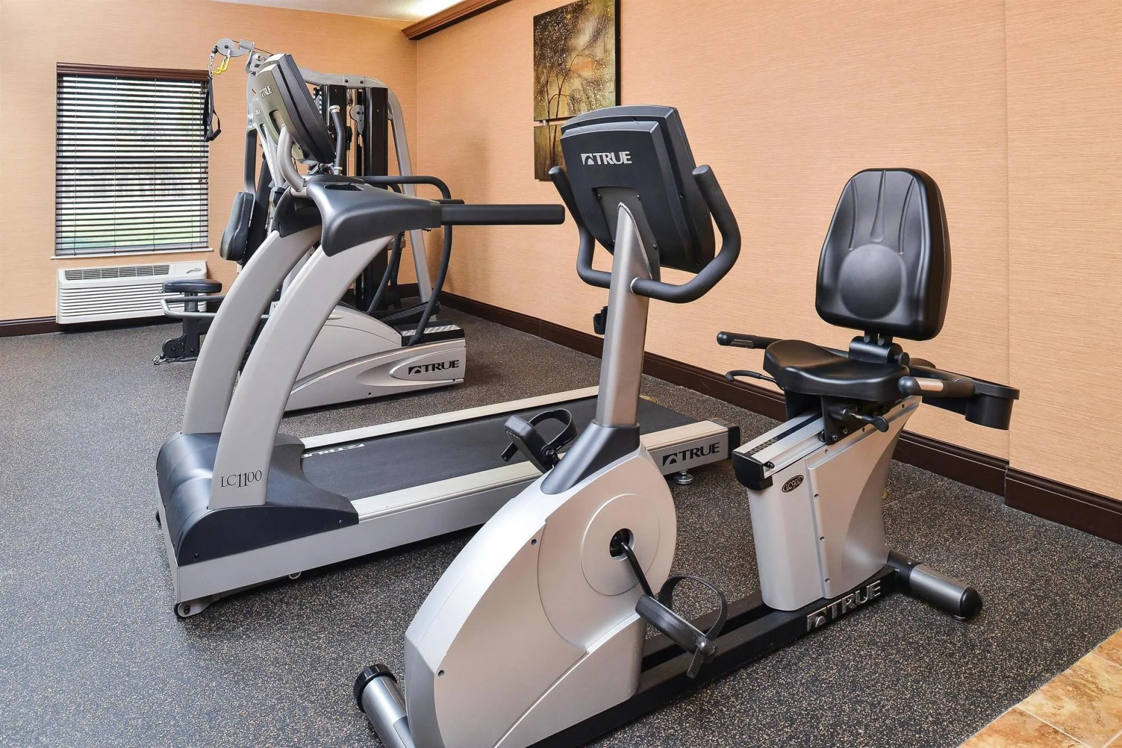 Best Western Plus Midwest Inn & Suites