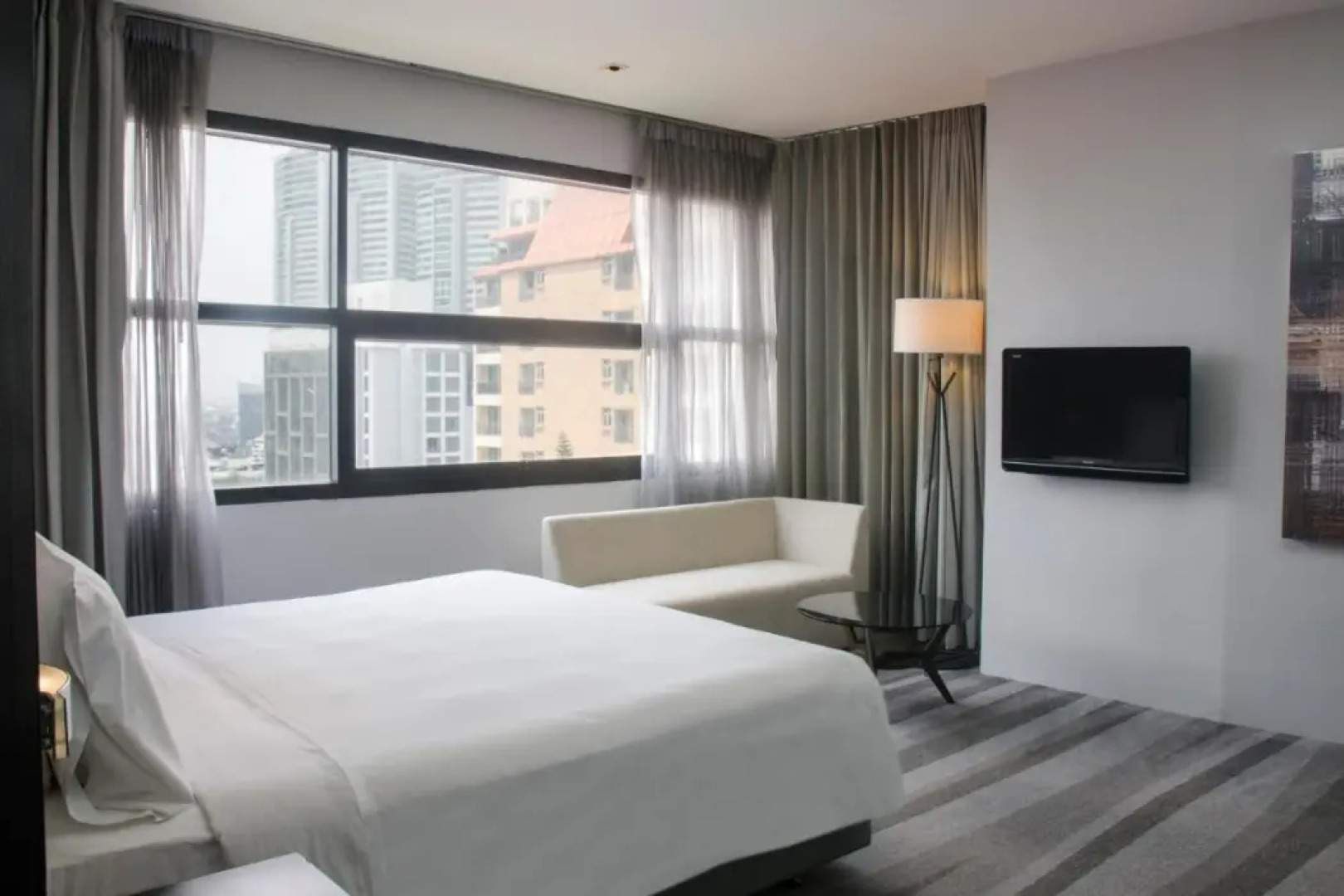 Holiday Inn Bangkok Sukhumvit by IHG