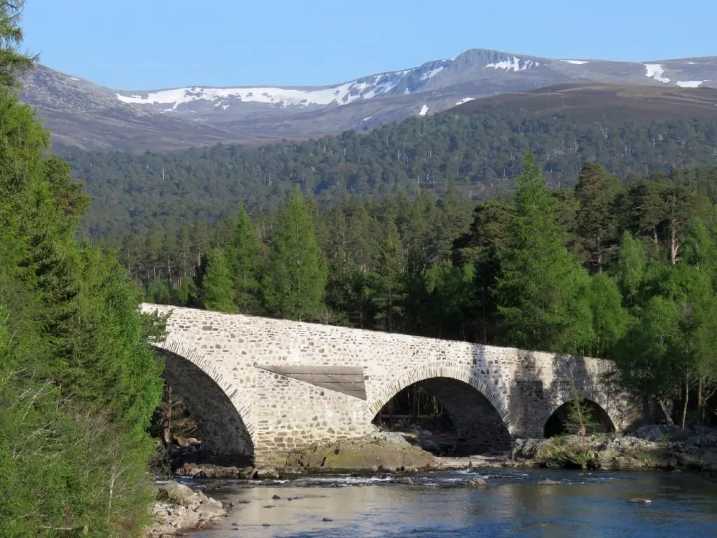 The Invercauld Arms Hotel