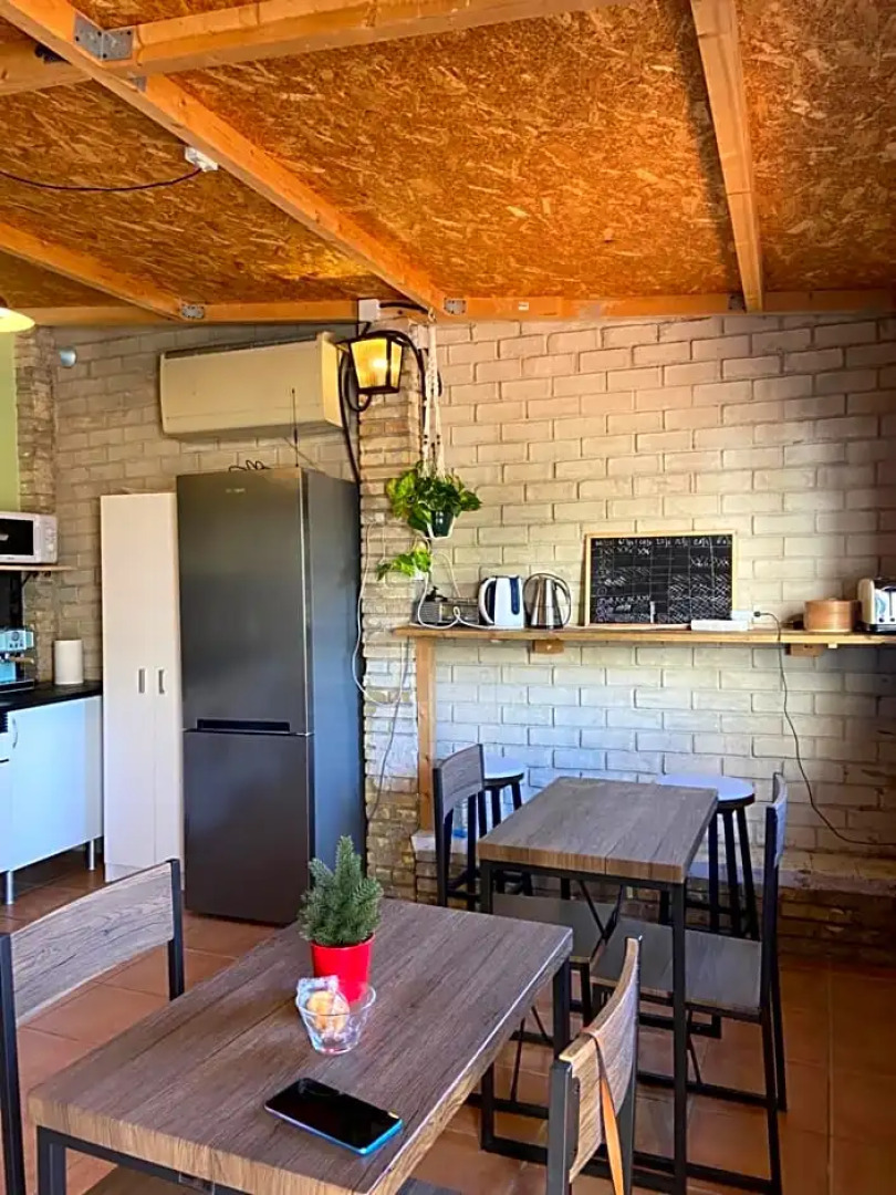 Hostal Orange Vibes Inn