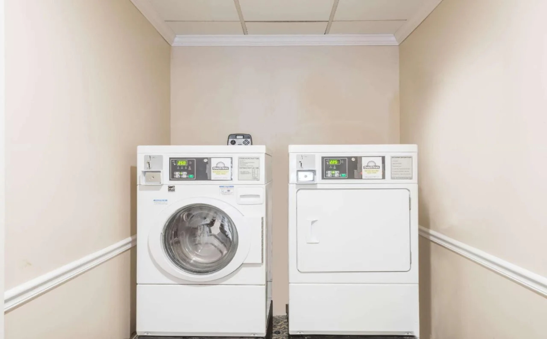 Days Inn by Wyndham Hartford/Closest Downtown