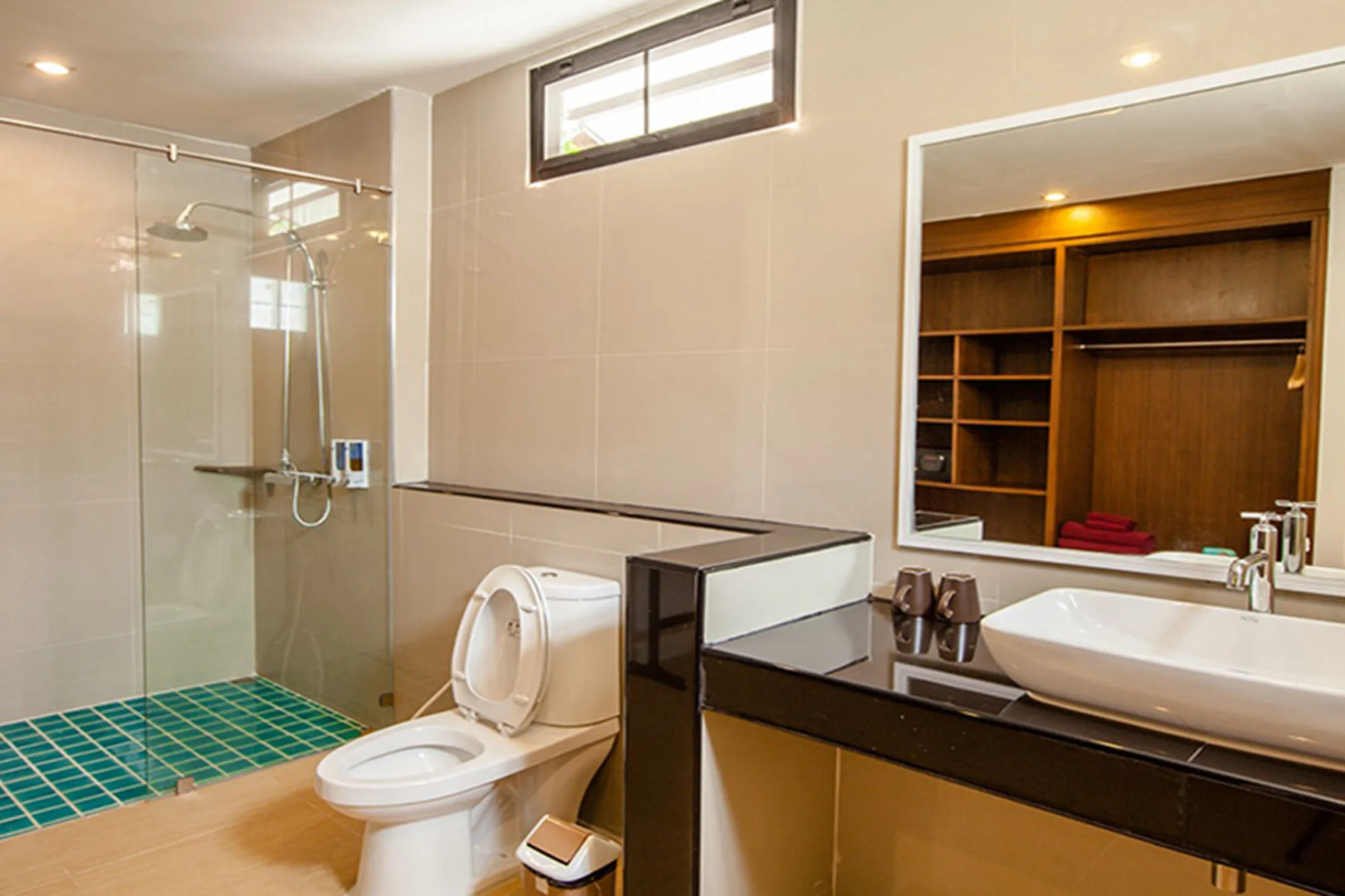 Paradise Resort PHI PHI