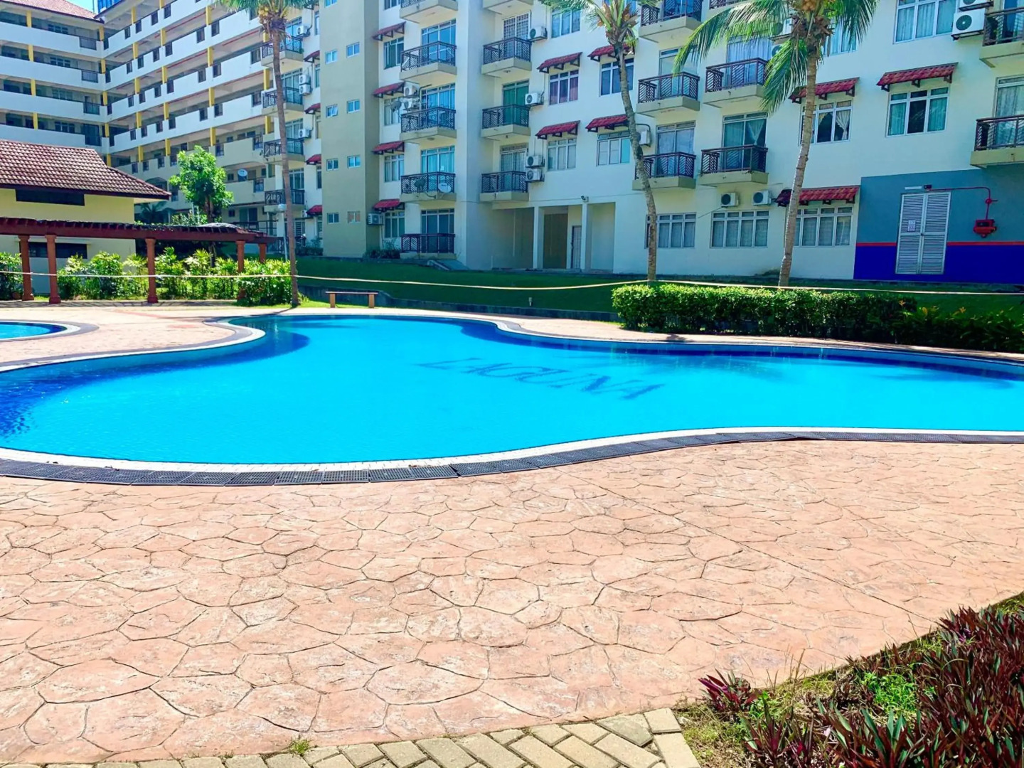 Sea La Vie Goldy @ Laguna Resort