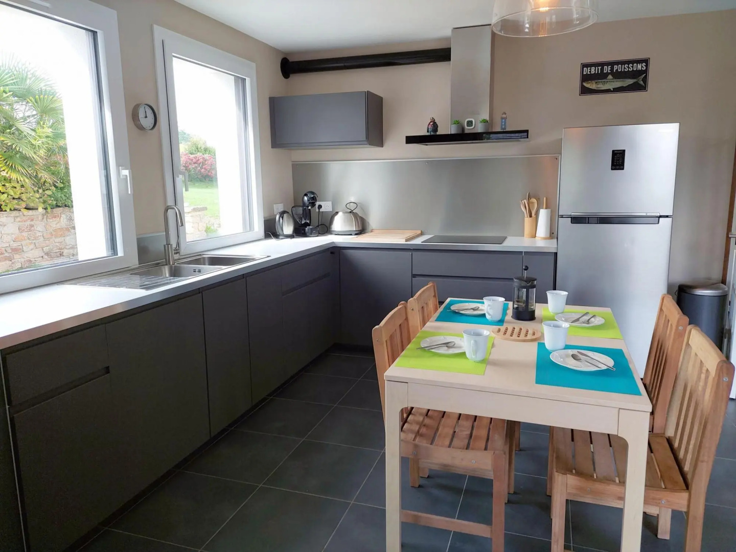 Breton holiday home in a quiet location near the beach