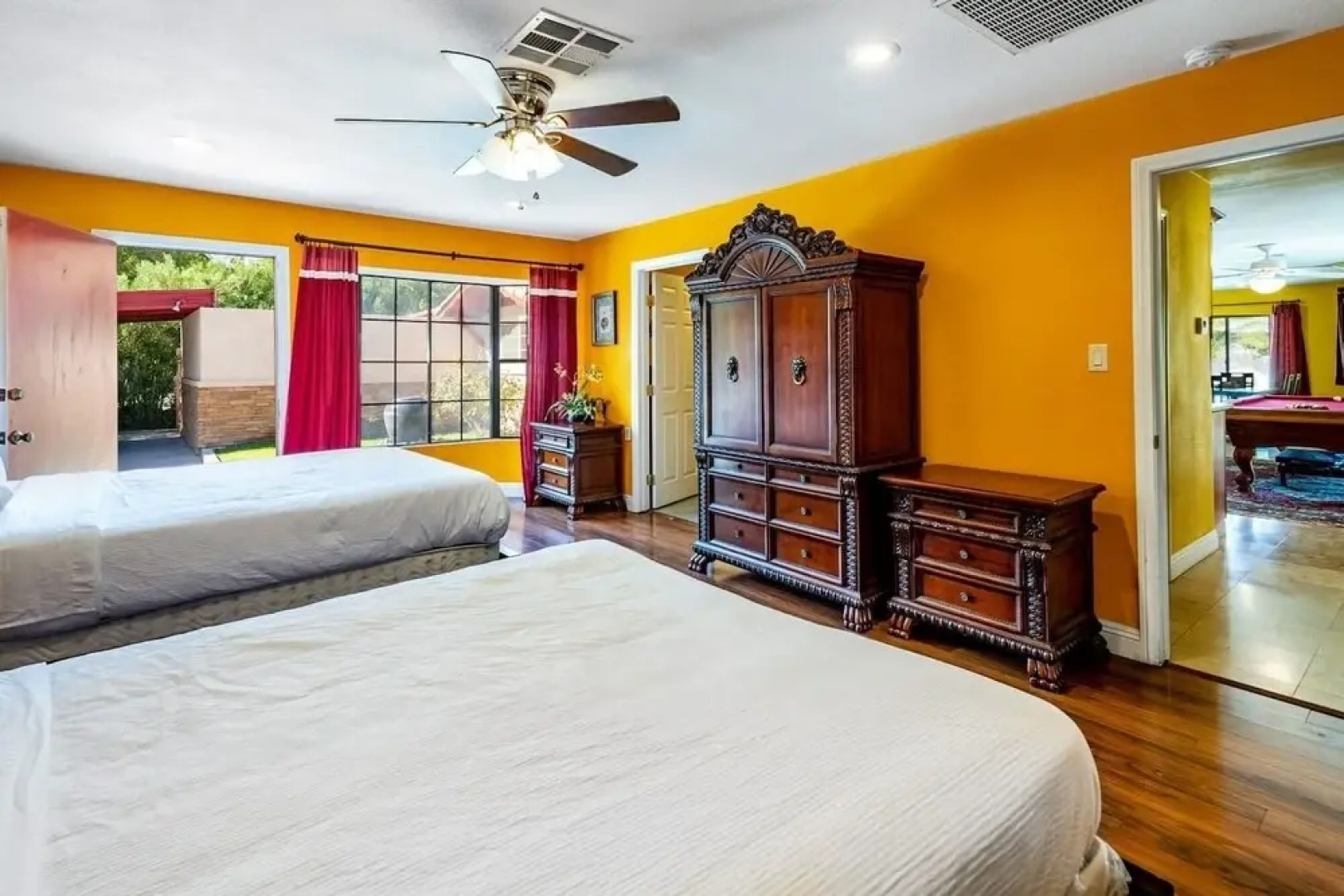 Las Vegas Elegance! Pool Table & Sparkling Pool!