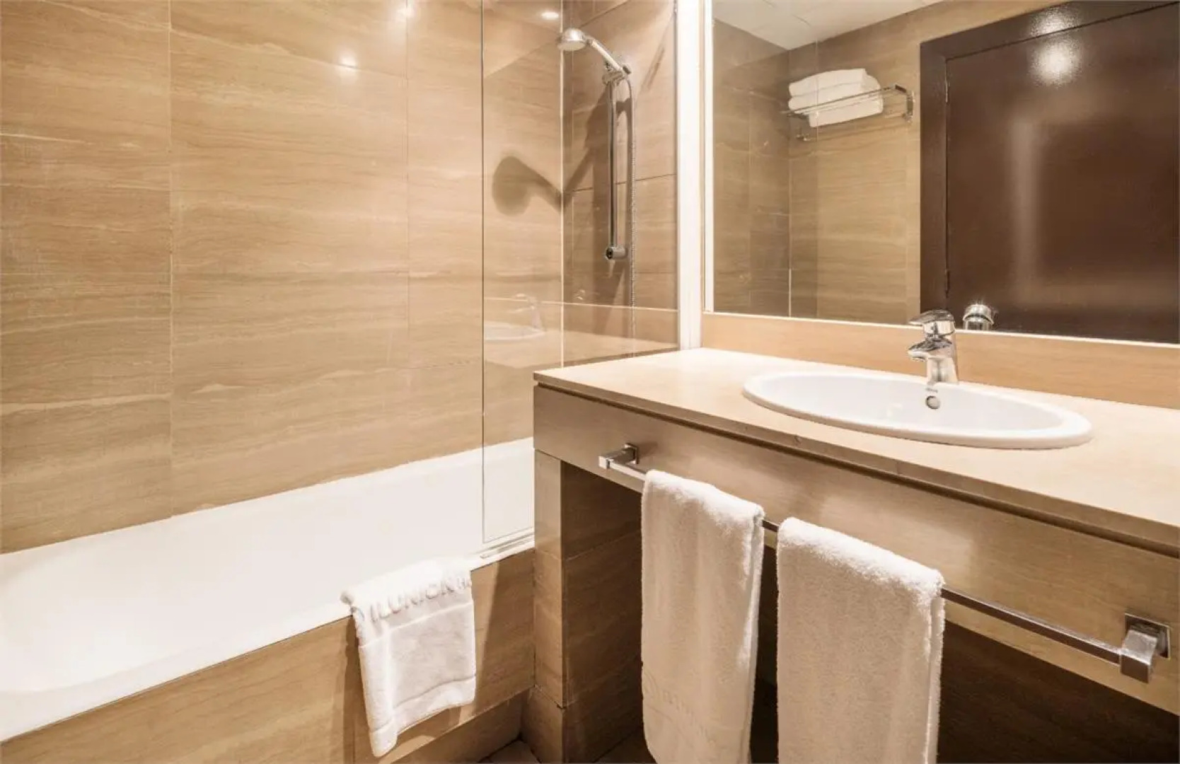 Hotel ILUNION Almirante