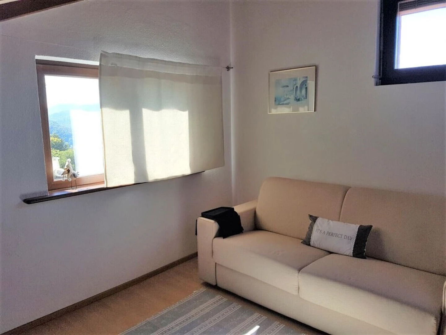 Home near Franklin College and Lugano Center