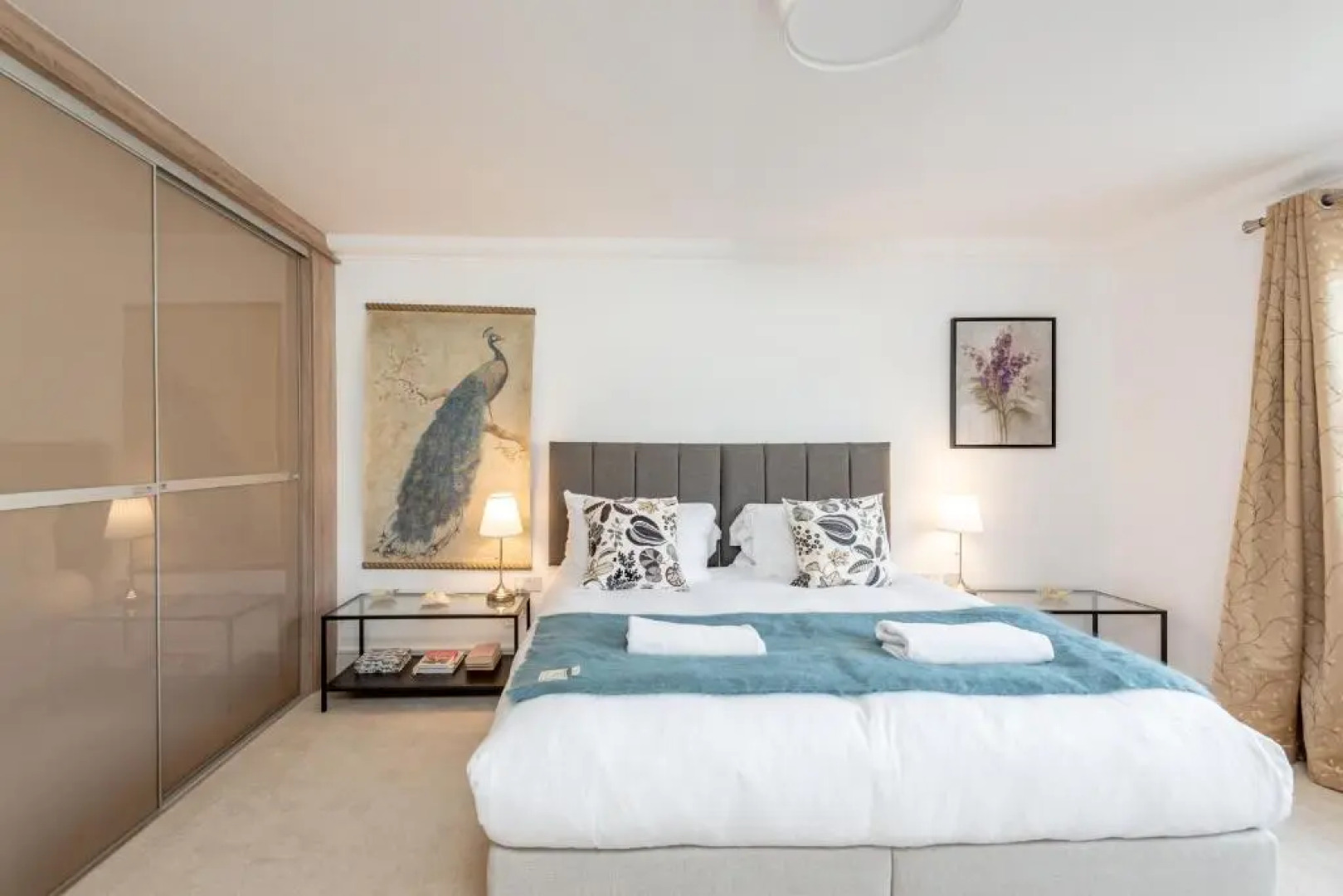 Kinness House, Luxury Apartment with Parking