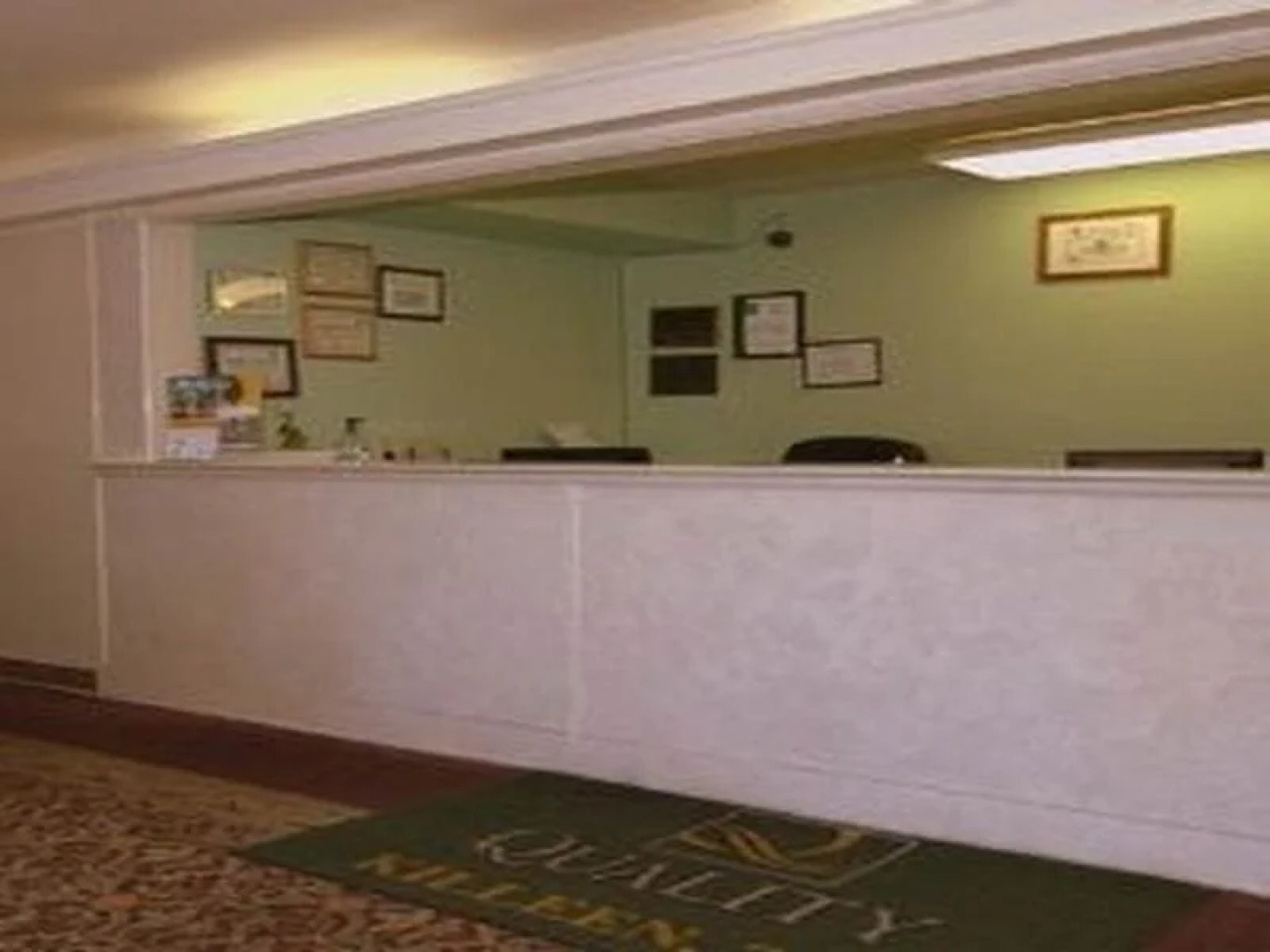 Stratus Suites - Boutique Hotel