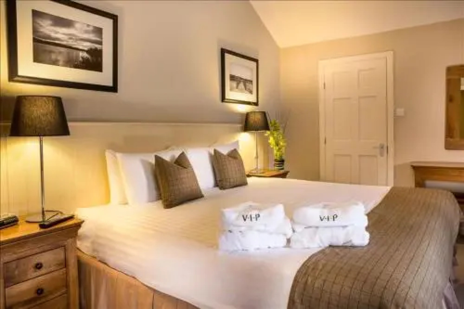 Cameron House Four Bedroom Detached Lodge L84