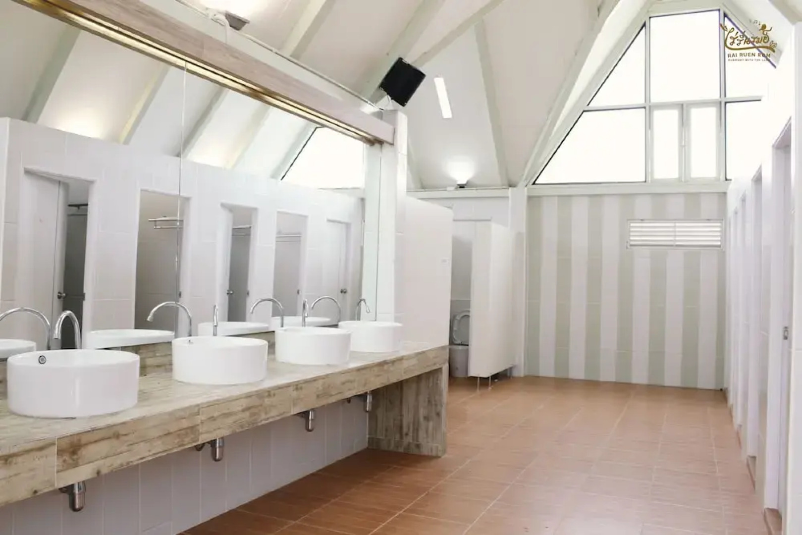 Rai Ruen Rom Organic Farm