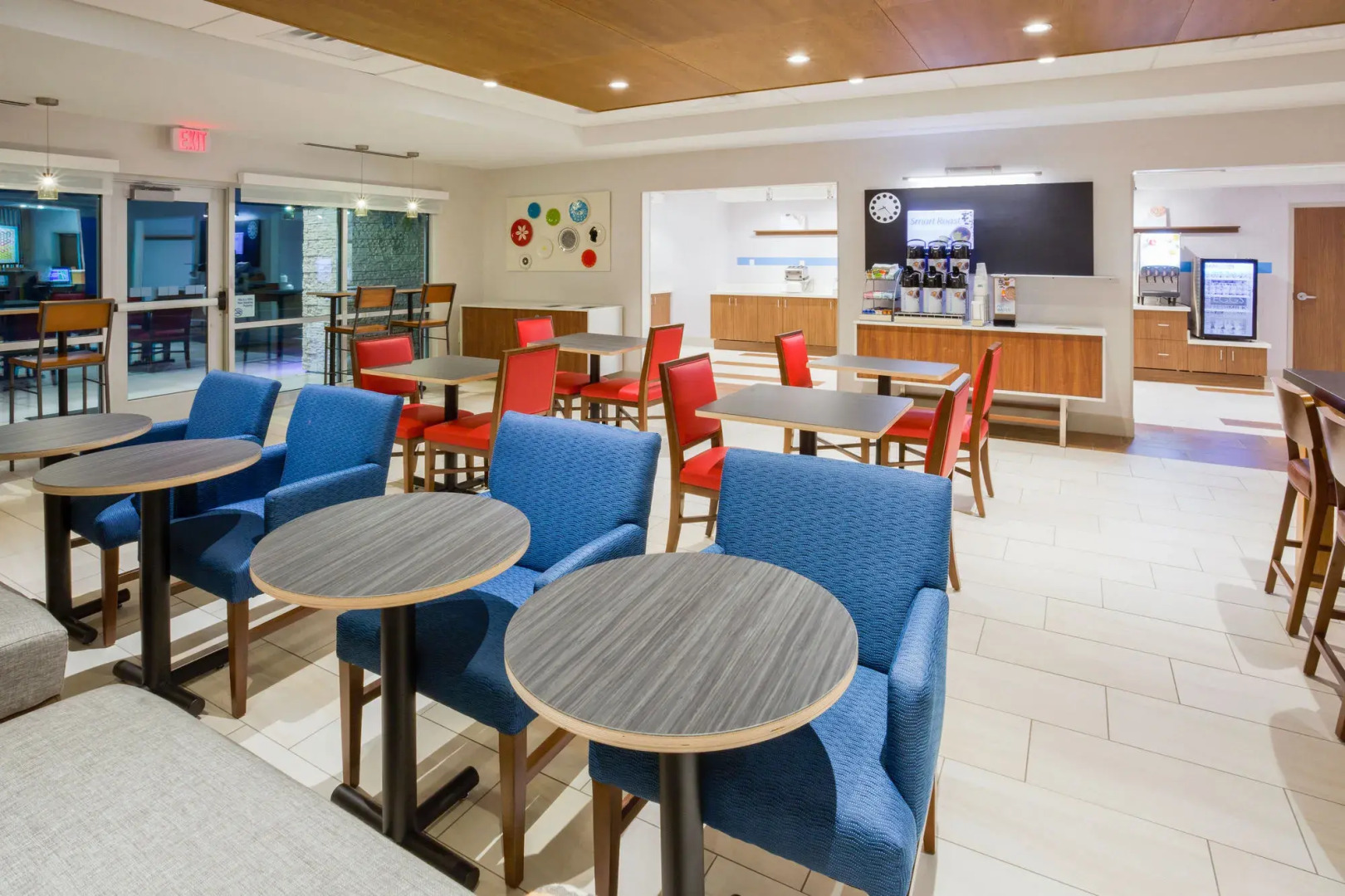 Holiday Inn Express & Suites Des Moines Downtown by IHG