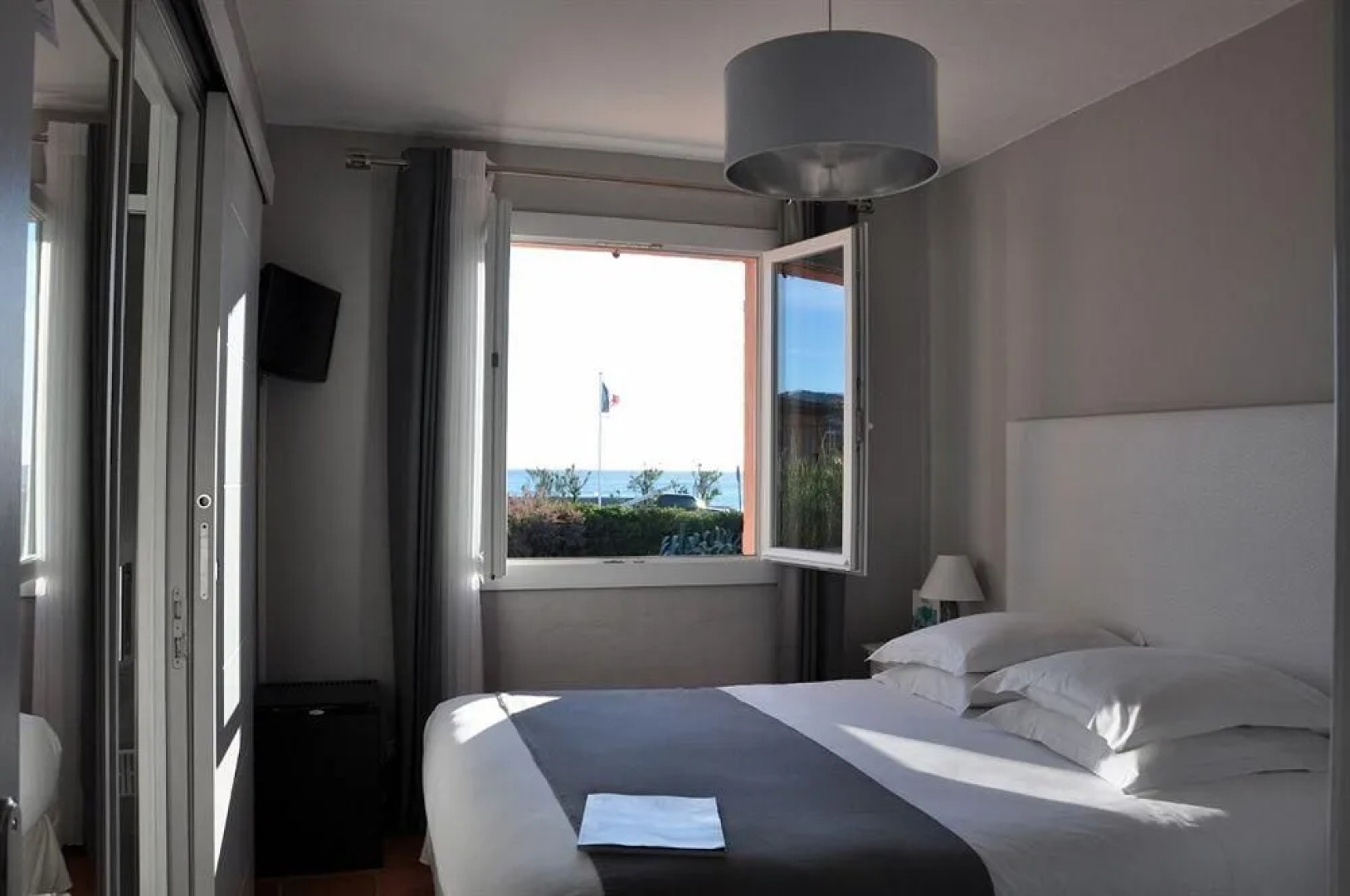 Hôtel de la Vierge Noire