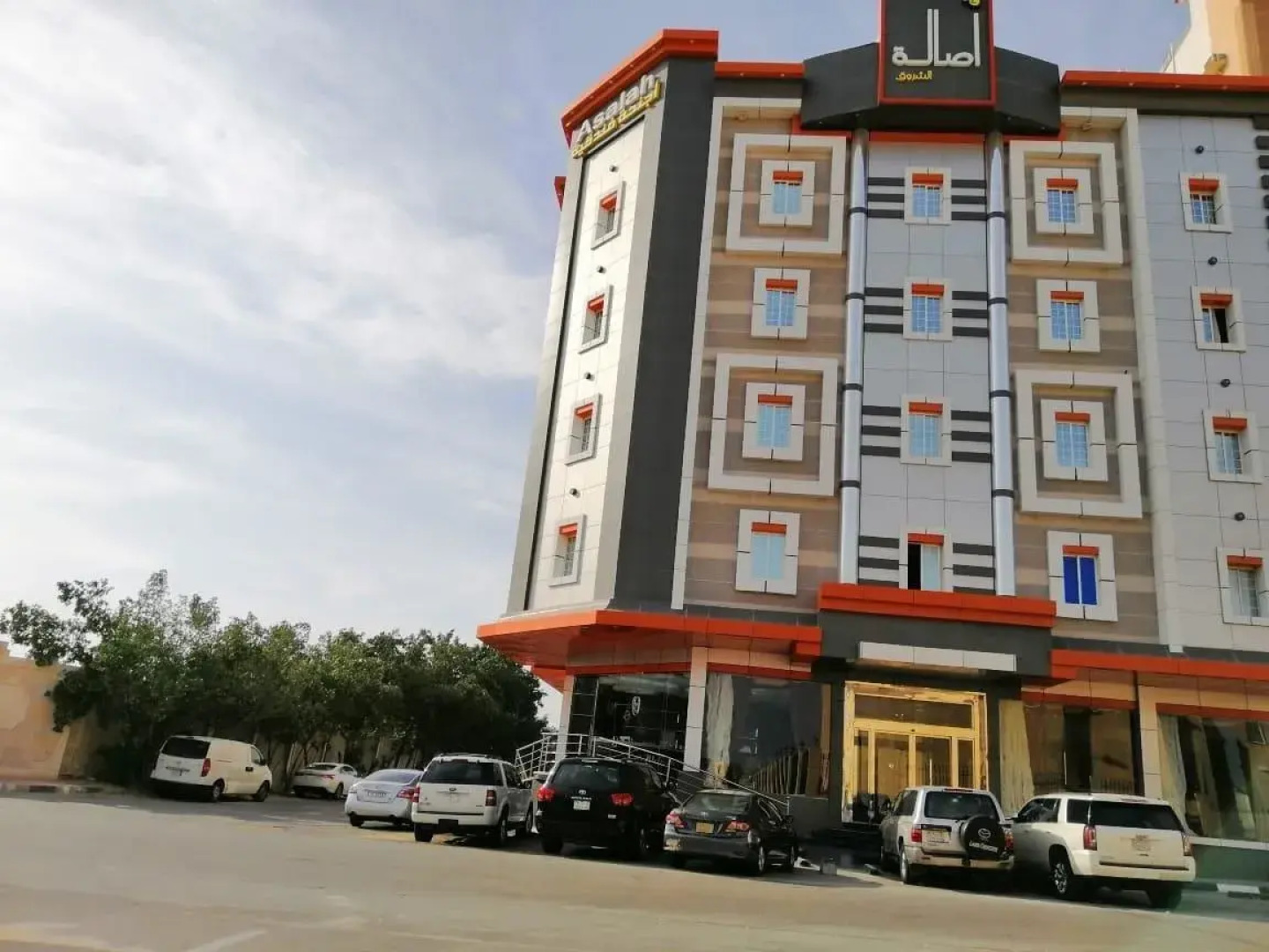 Grand Lily Hotel Suites