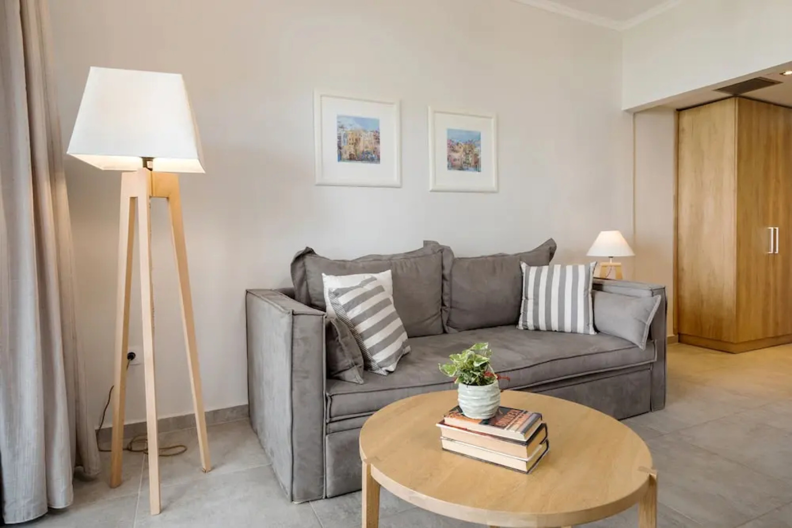 Venus Hotel & Suites