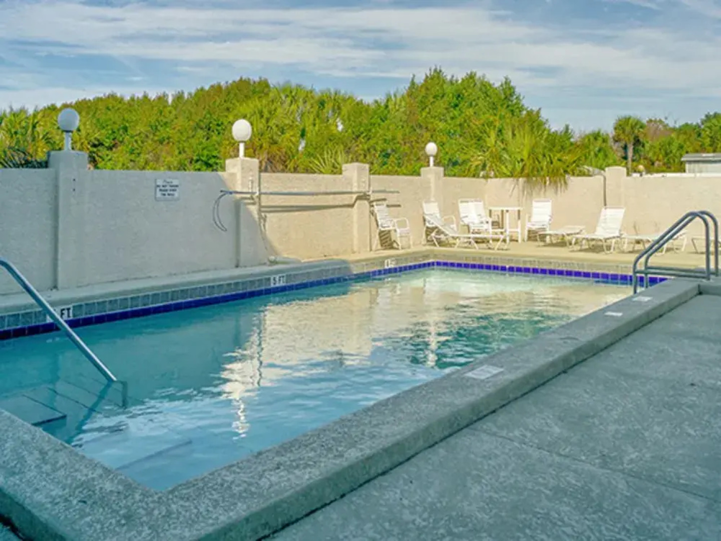 Emerald Shores Resort 2001 627850 by RedAwning