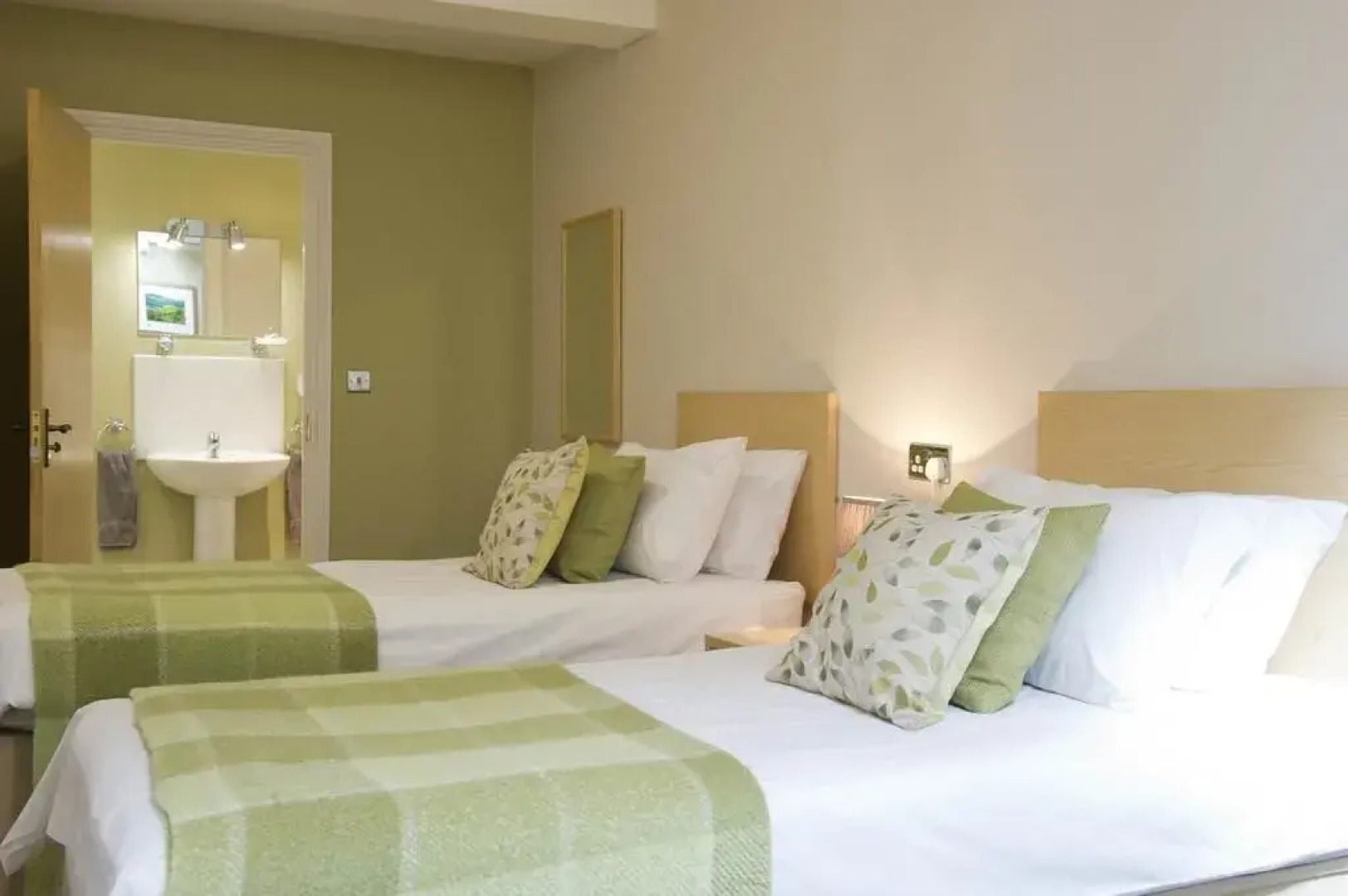 The Rose and Crown Hotel