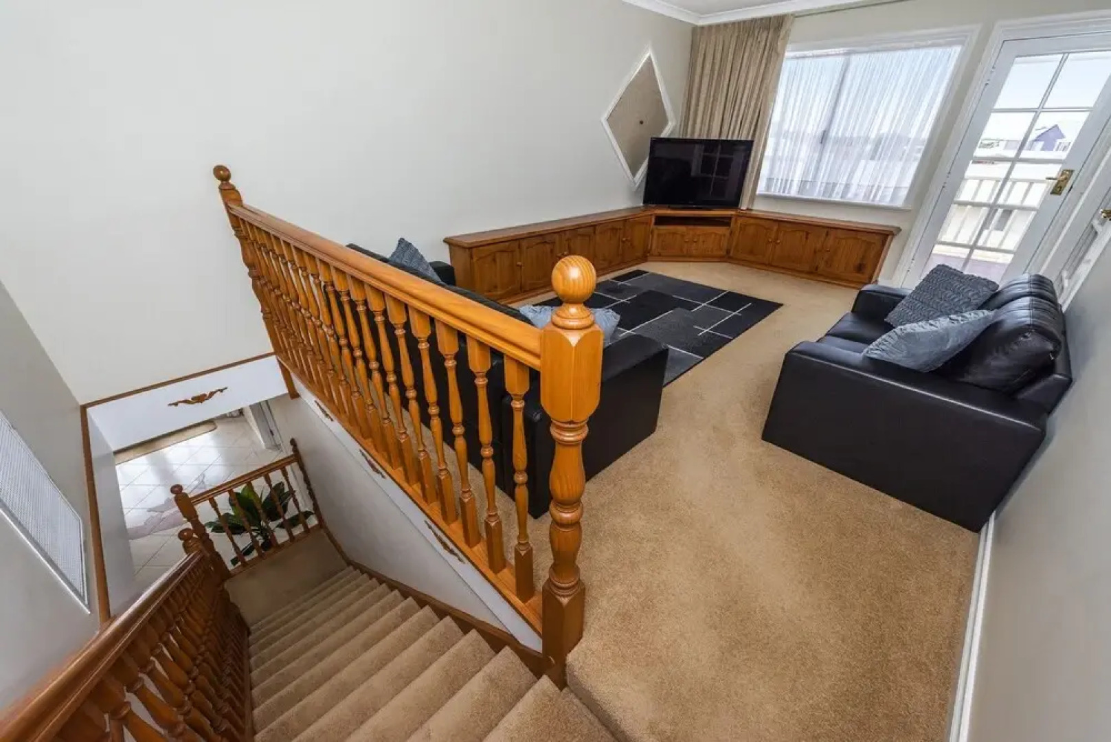 The Oversea'r - Luxury at its Best