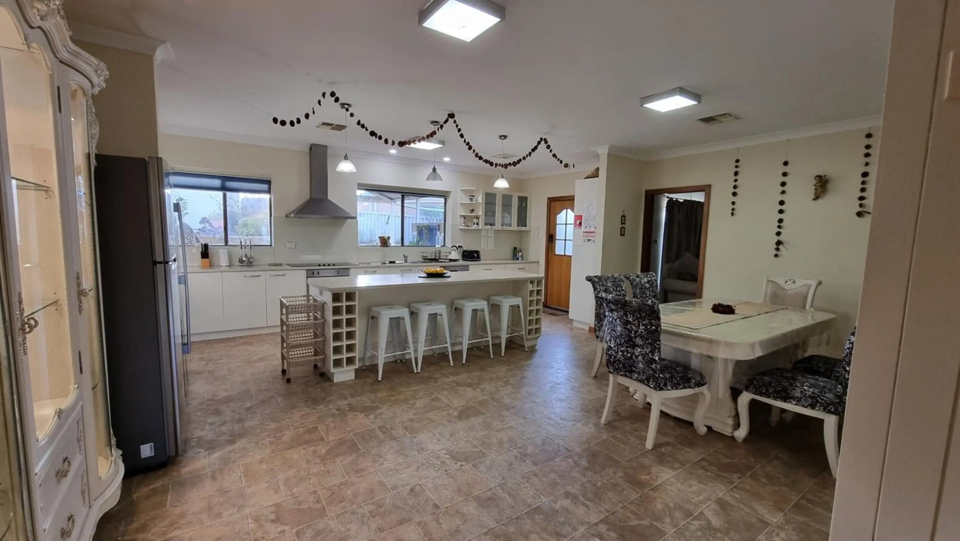 Spacious Holiday Home - Waikerie