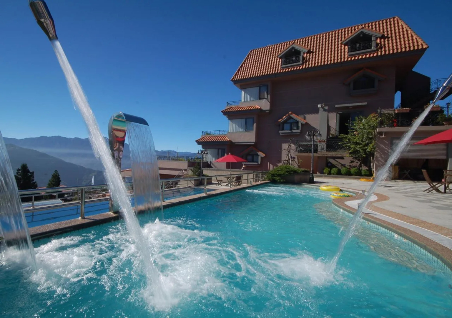 Chun Jing Hillview Villa