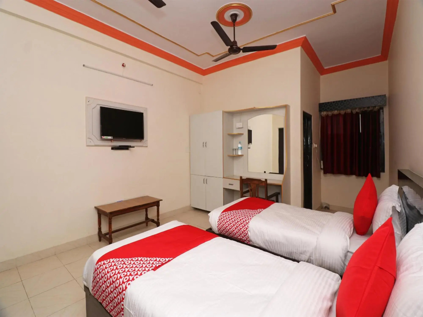 OYO 24654 Hotel Buddha