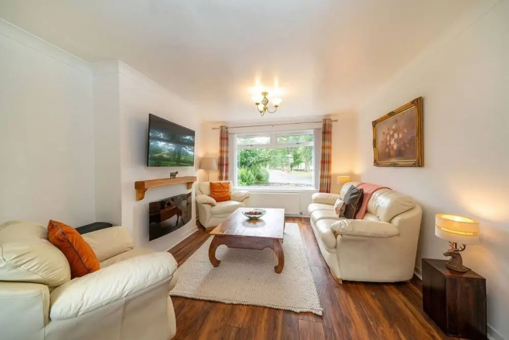 Jocks - Perfectly Placed Parklands Apartment