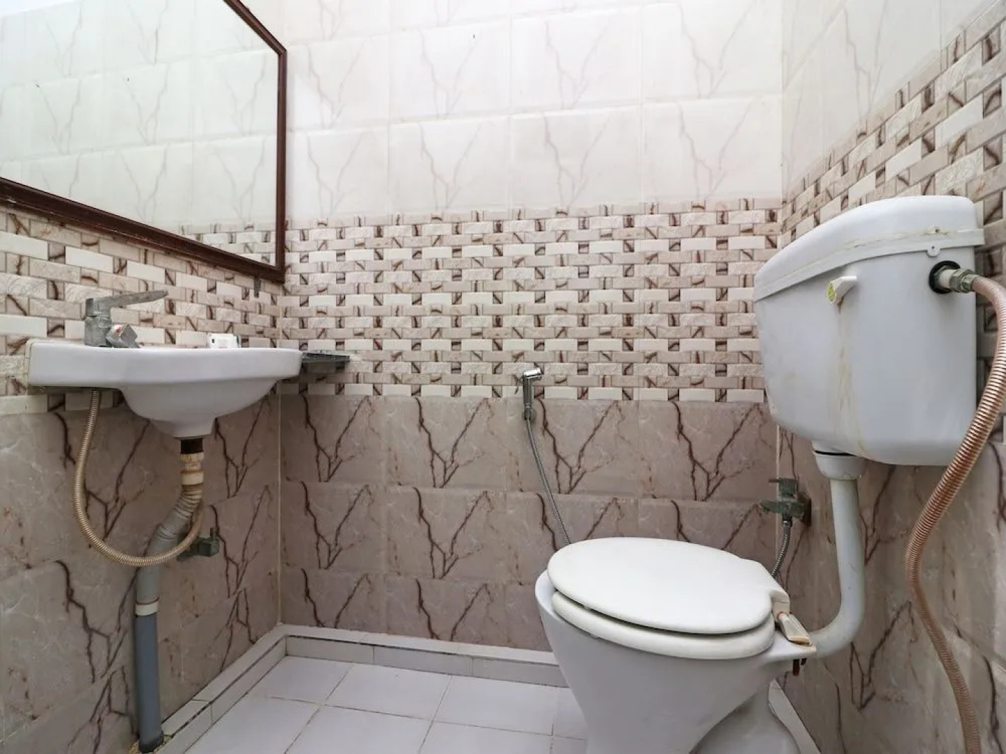 Oyo 22015 Hotel Lakshya Palace