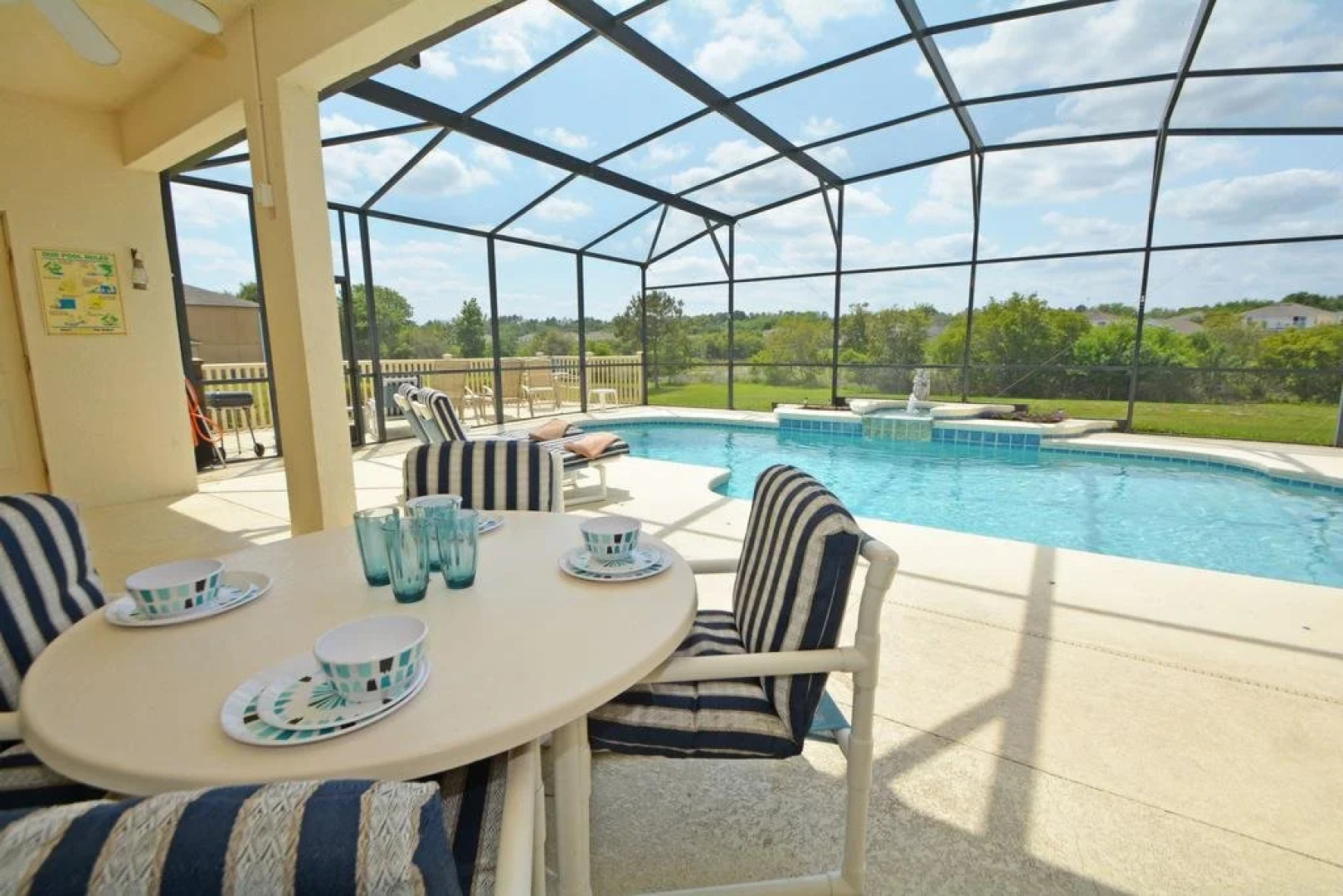 857KD Cozy Retreat 5 Br villa by RedAwning