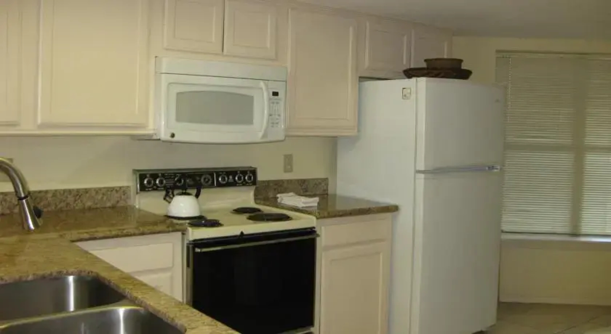 Saida IV Condiminiums - by Island Services