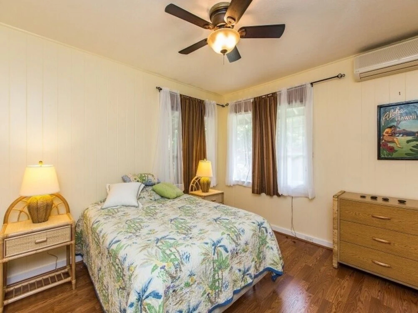 Haleiwa Sunshine 3 Bedroom Home