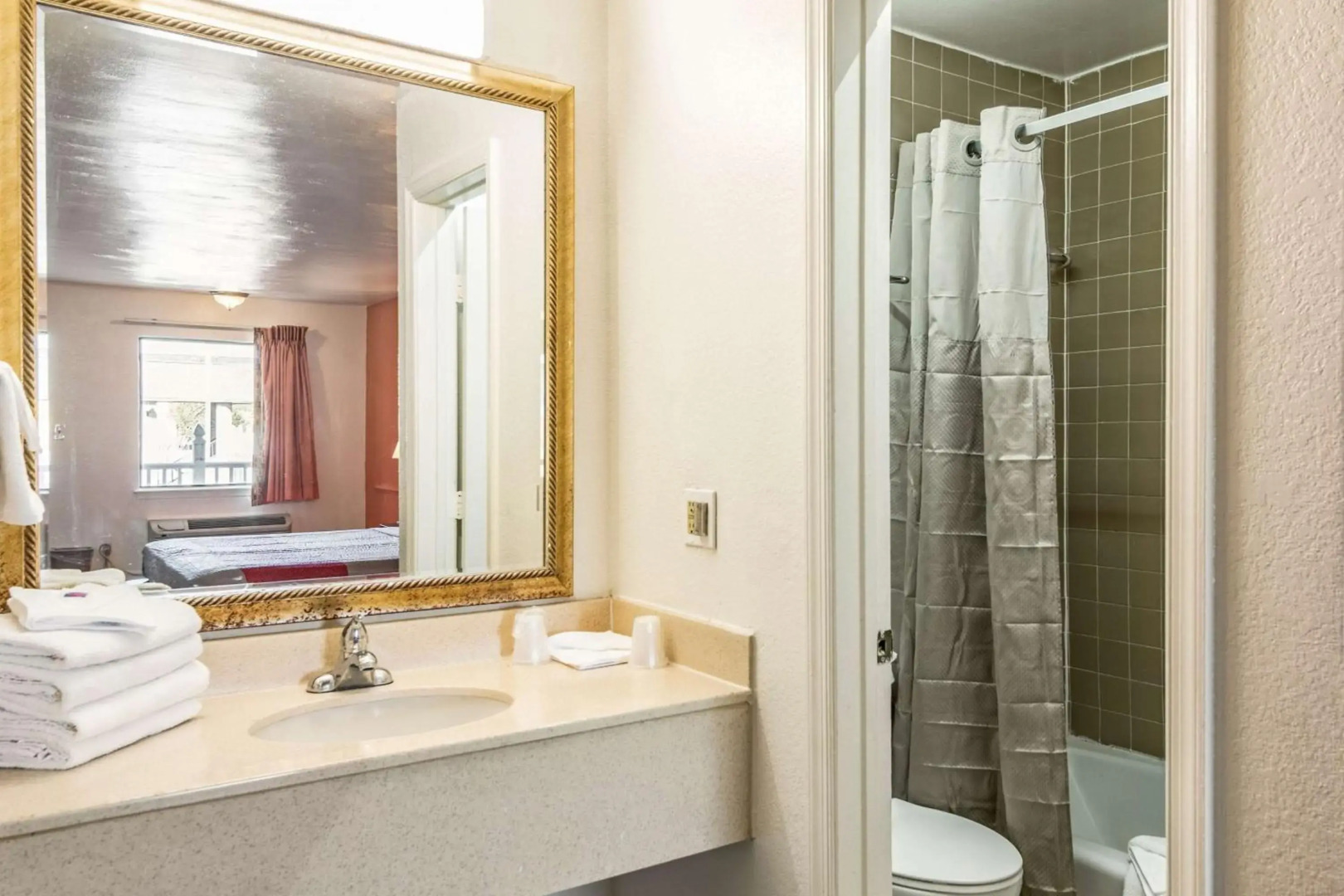 Motel 6 Portsmouth, VA