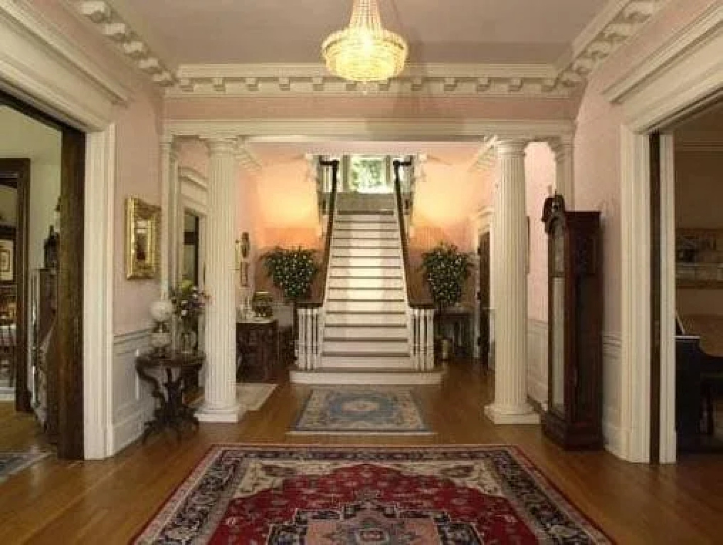 Federal Crest Inn Bed & Breakfast