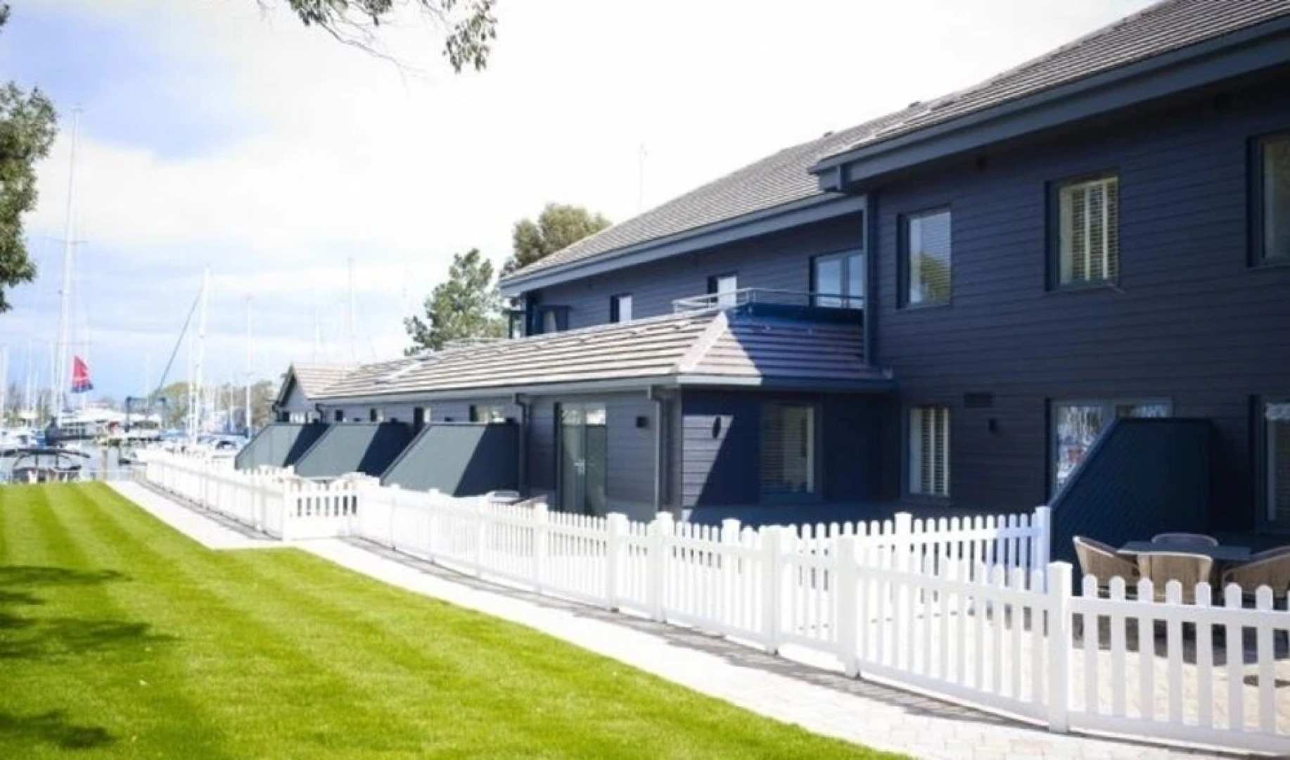 7 The Salterns, Chichester 402445