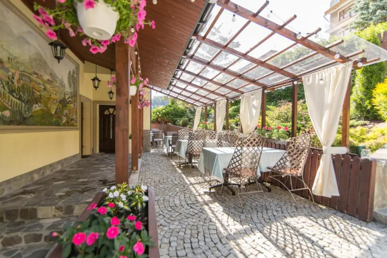 Willa Lubicz Apartamenty Rodzinne w Krynicy Zdroju