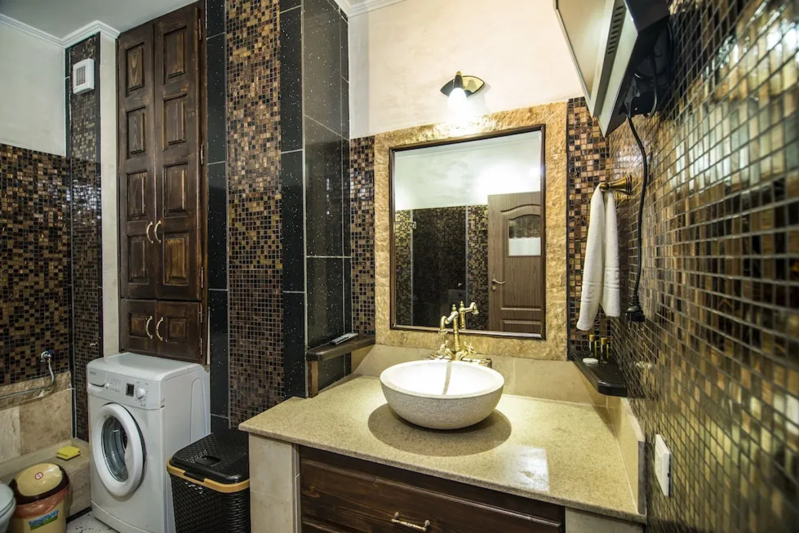 Red Hotel Retro Apartment