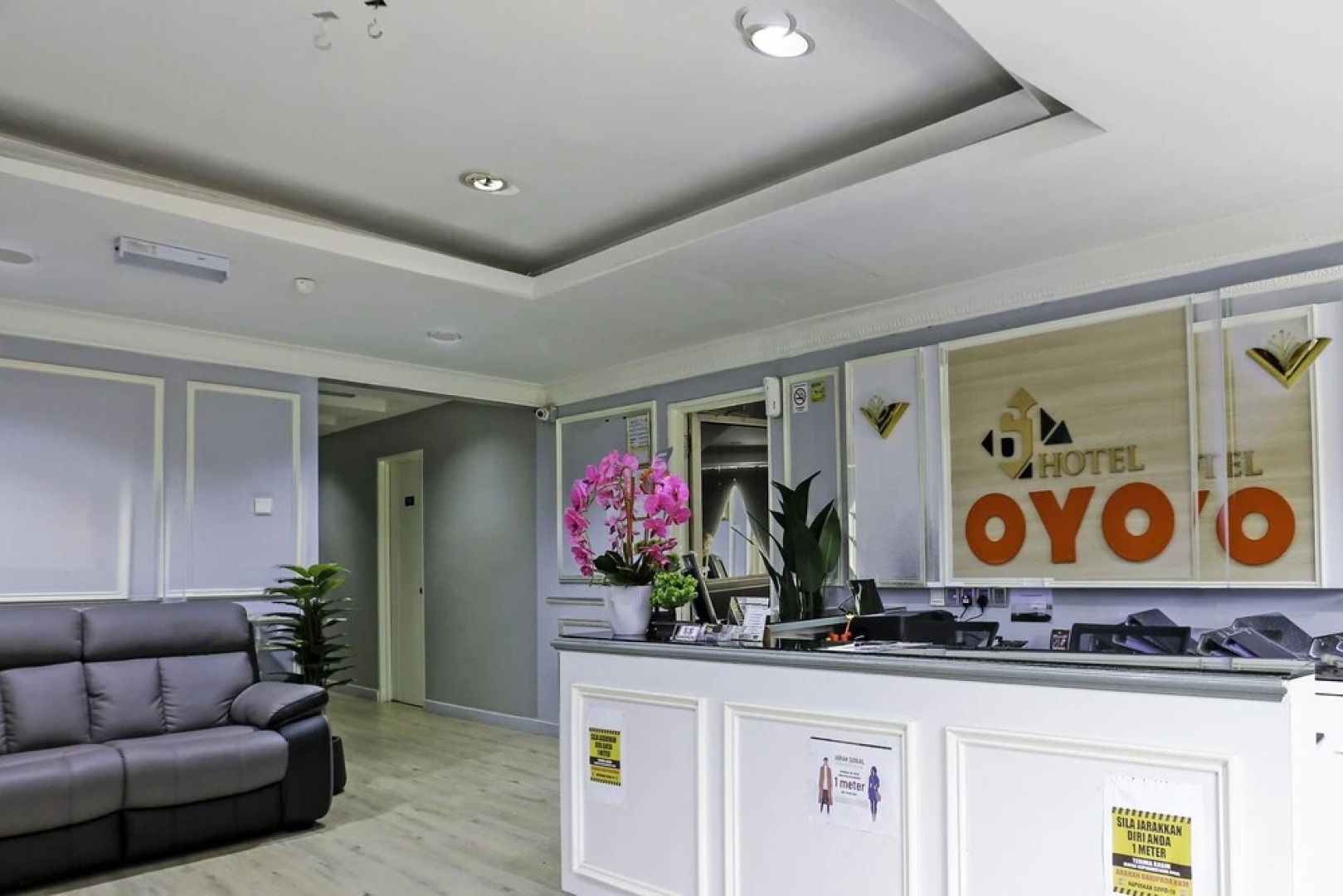 61 Hotel by OYO Rooms