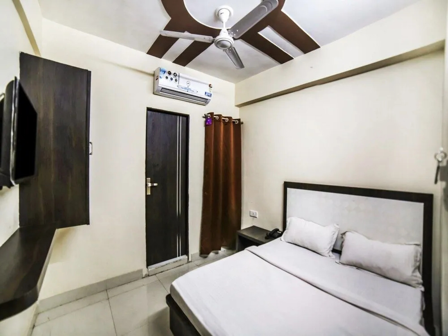 Spot On 37343 Hotel Abhimanyu Inn