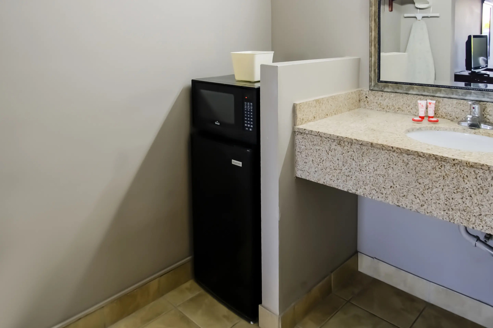 Cypress Inn & Suites Washington by OYO