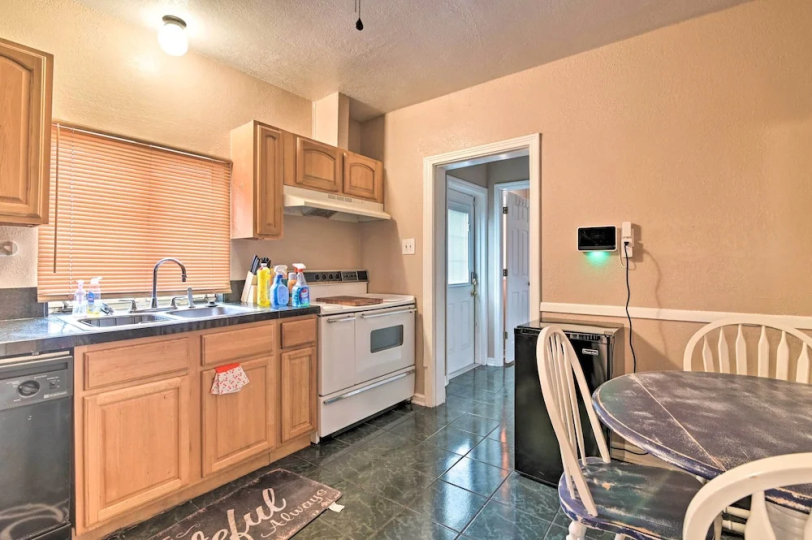 Pet-friendly Auburndale House w/ Lake Views!