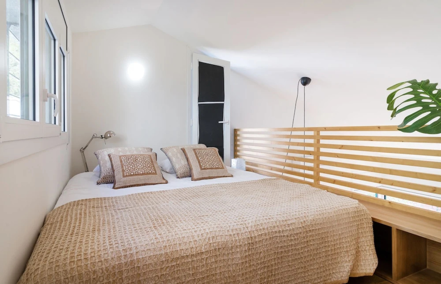 Stylish Sa Riera Apartment, 5 mins walk to Beach