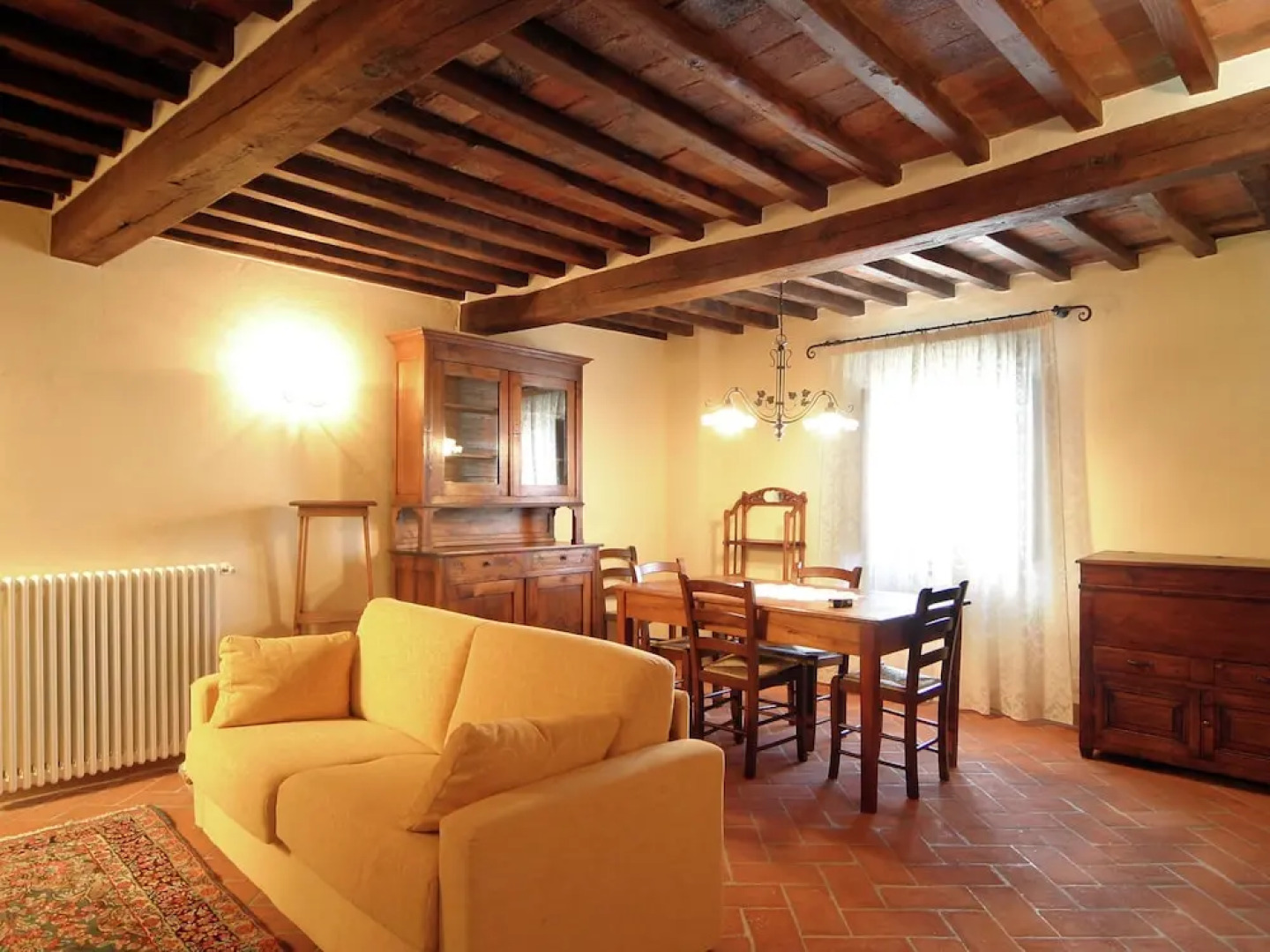 Villa in Cortona With Pool & Garden