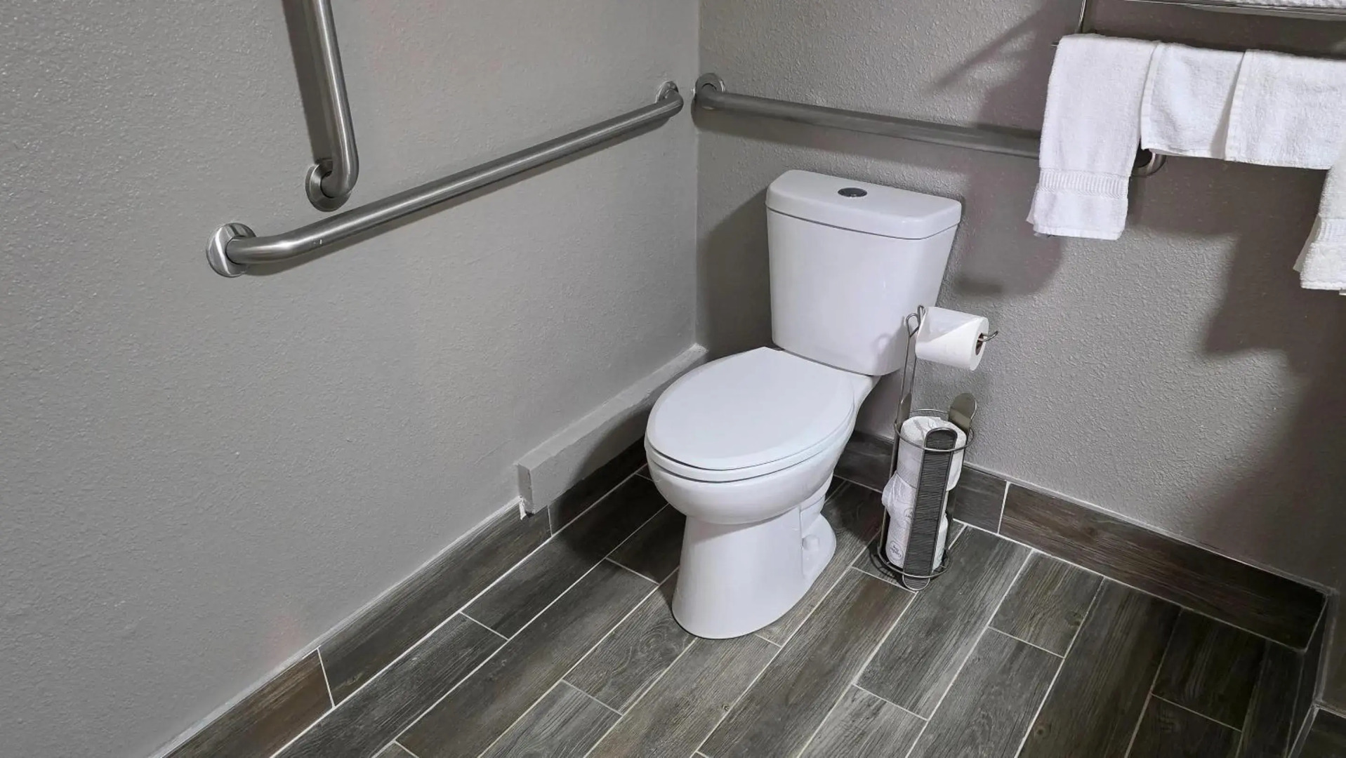 Clarion Pointe Decatur Downtown