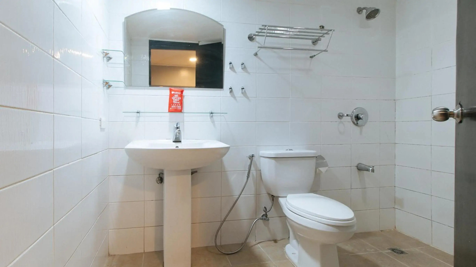 RedDoorz @ Samat Mandaluyong