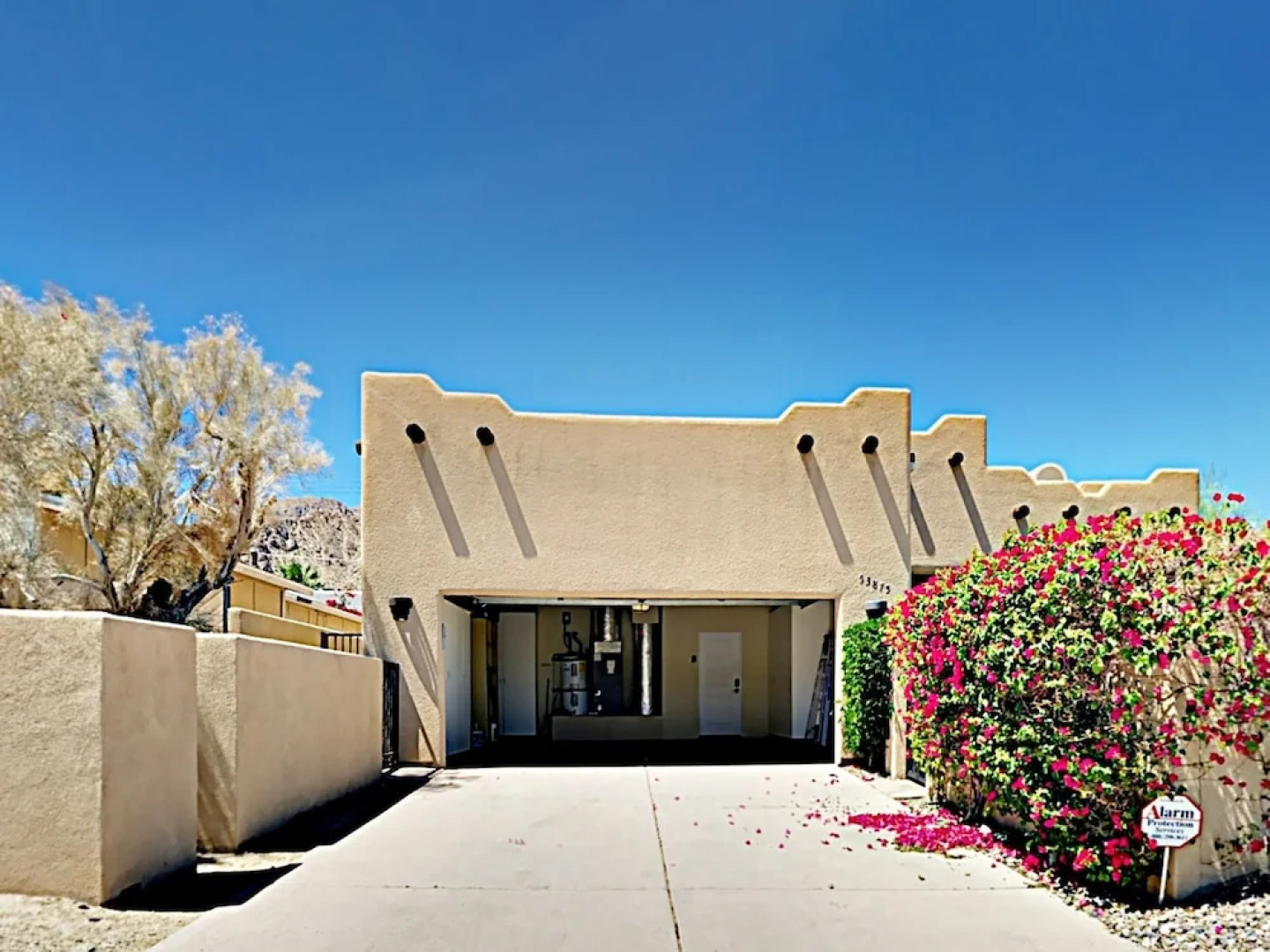 Mountain View La Quinta Stunner by RedAwning