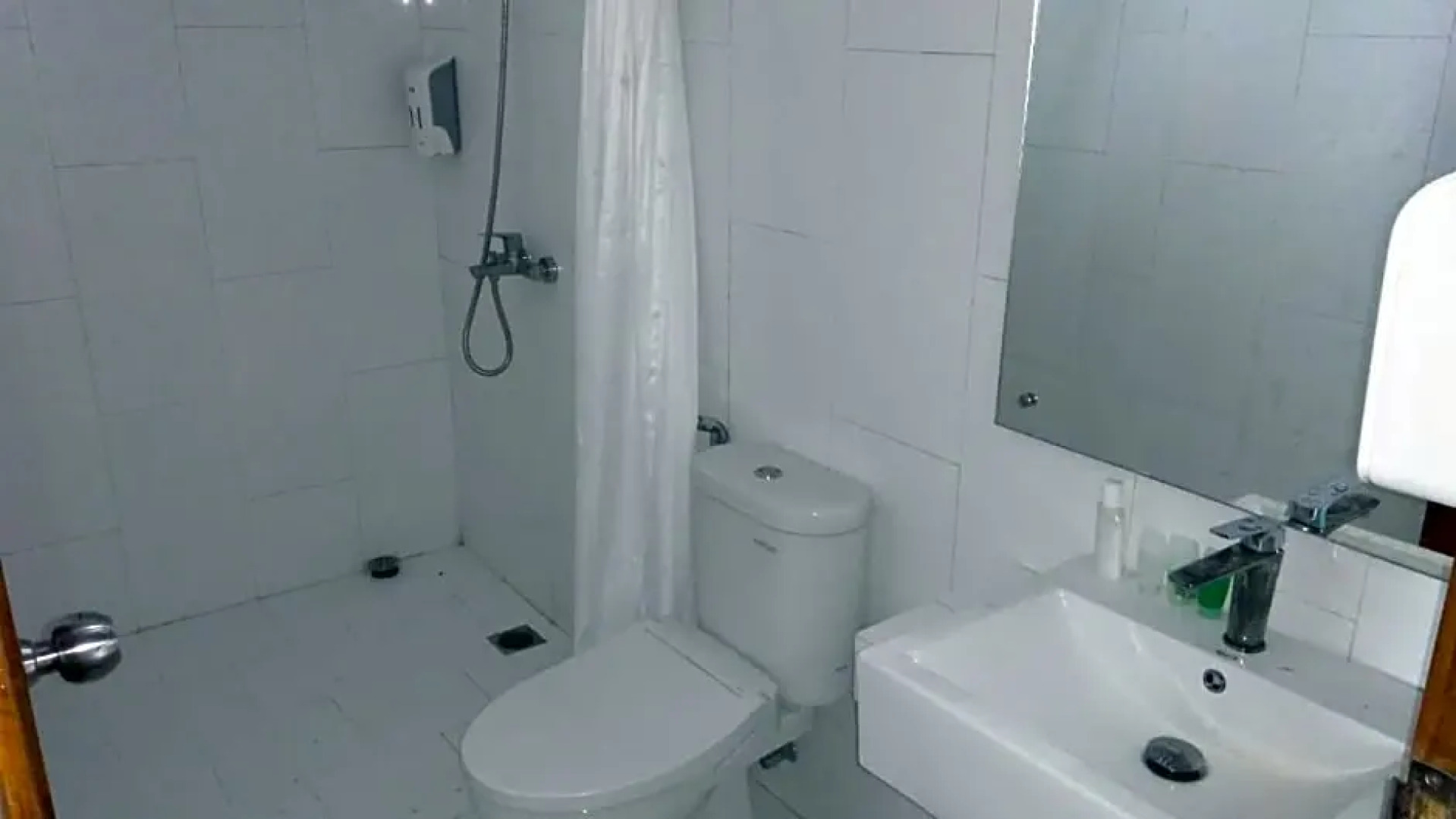 Radika Paradise Villa & Cottage