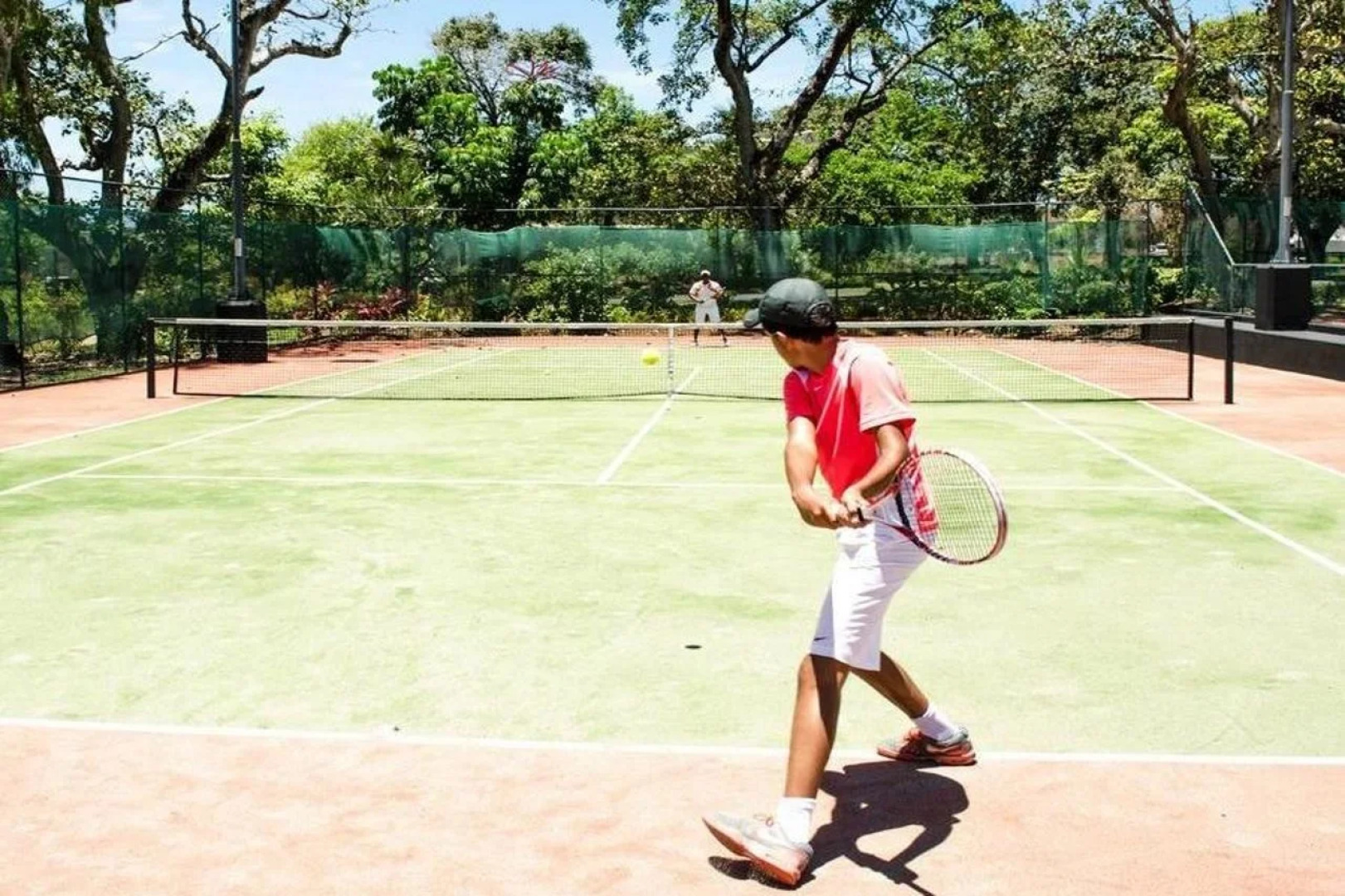 The Bay Club at Anahita